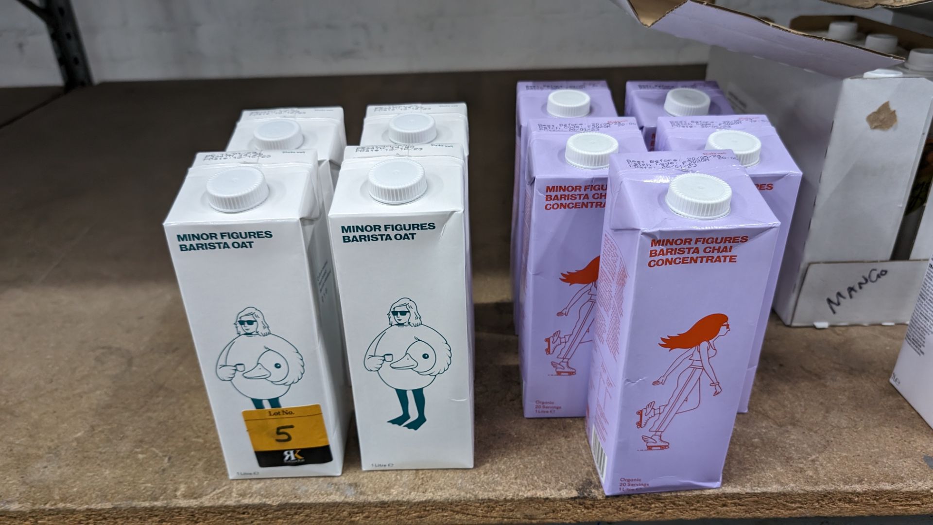 9 off 1 litre cartons of Minor Figures Barista products, comprising 4 cartons of oat milk with a bes - Image 2 of 7