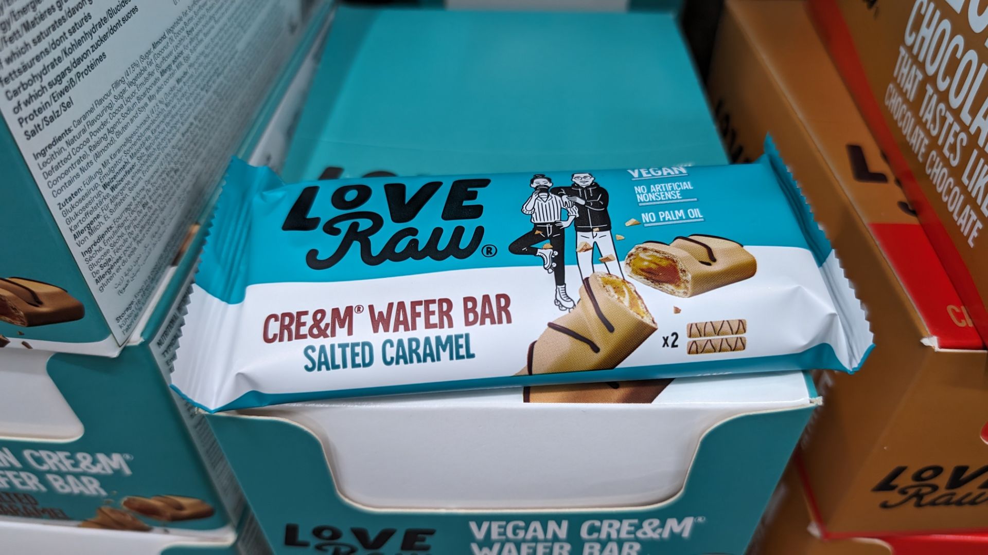 14 boxes of Love Raw vegan cream wafer bars, in salted caramel & caramelised biscuit flavour. Each - Image 5 of 8