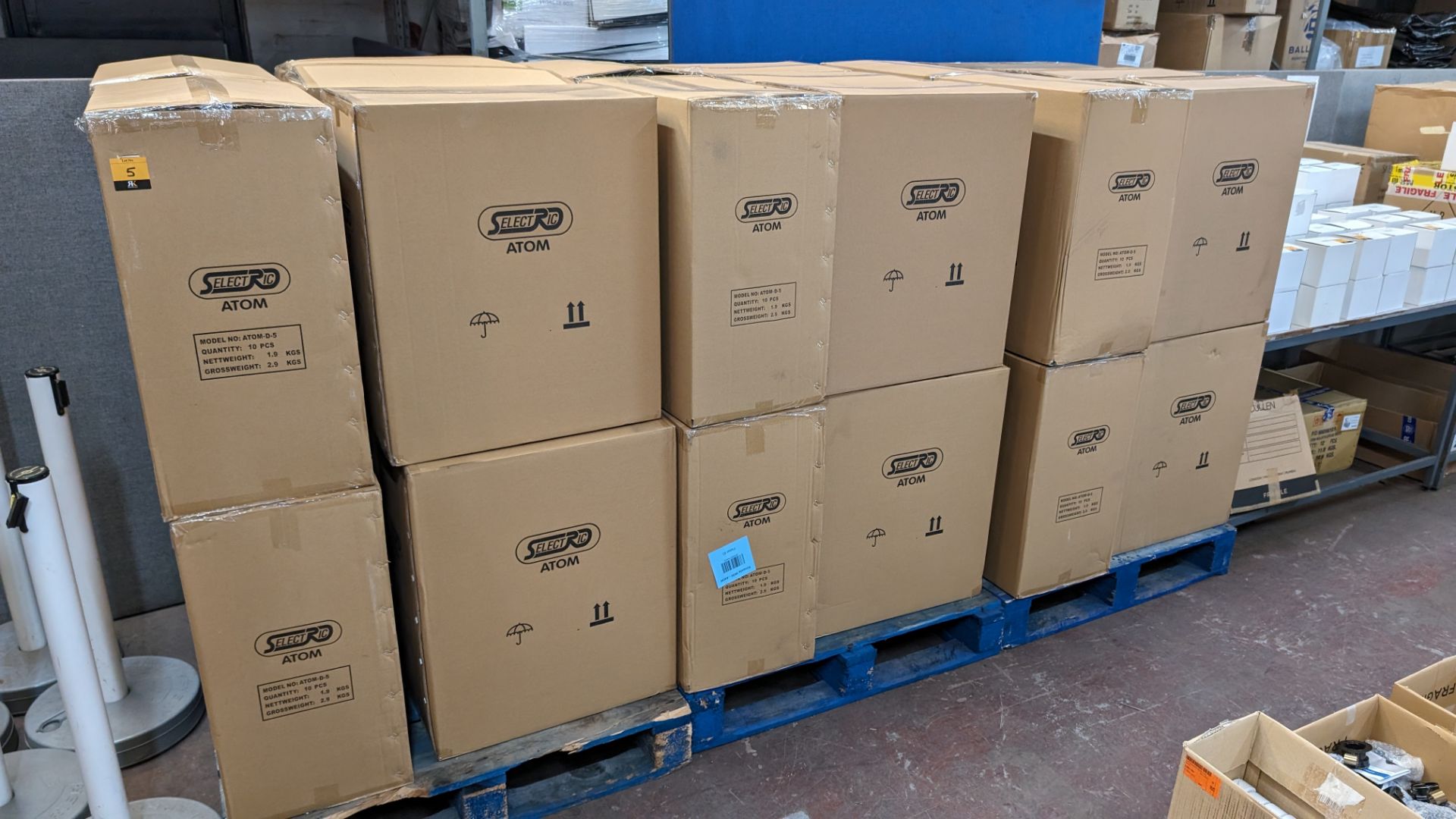 30 boxes of Atom D5 bezels for use with circular bulkhead lamps. There are 10 bezels per box - Image 2 of 6