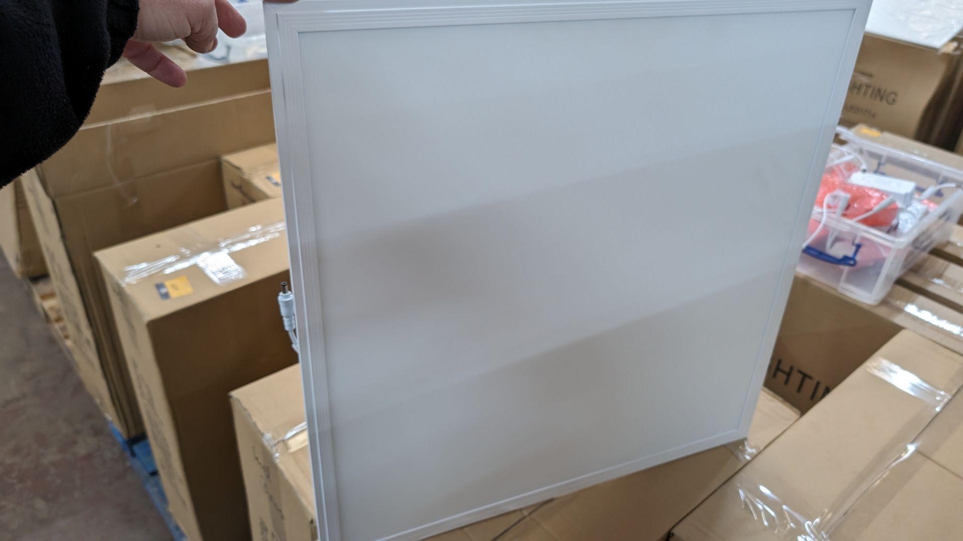 8 off 595mm x 595mm 4000k 45w LED lighting panels, each including driver - 1 carton - Image 3 of 4