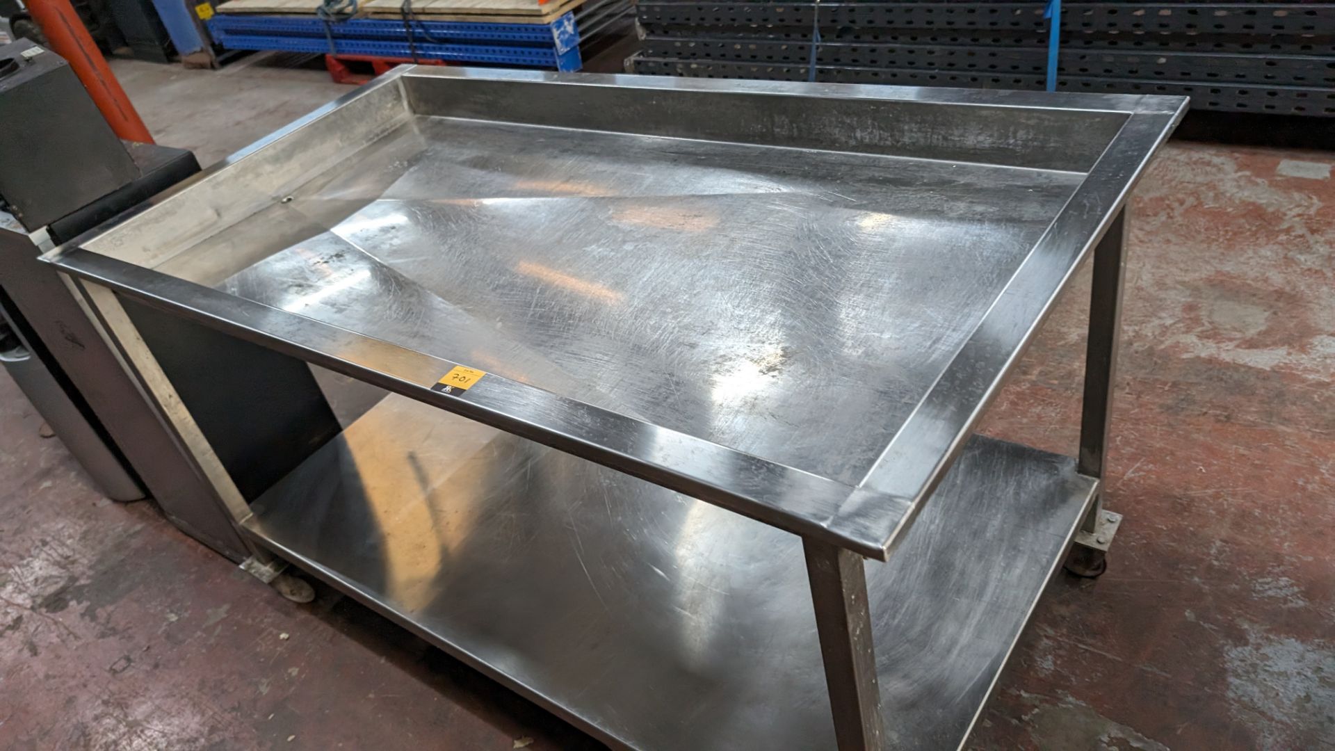 Stainless steel mobile draining table. Understood to have been bought in 2018. Dimensions approxim - Image 4 of 5