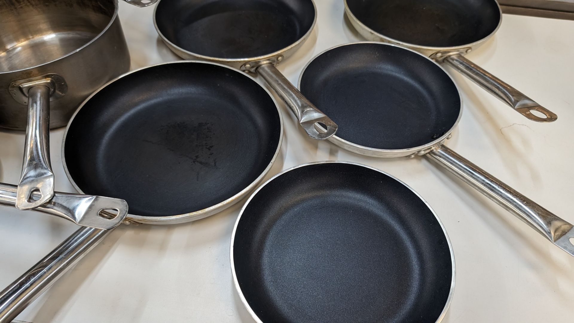 8 assorted saute pans and similar - Image 7 of 8