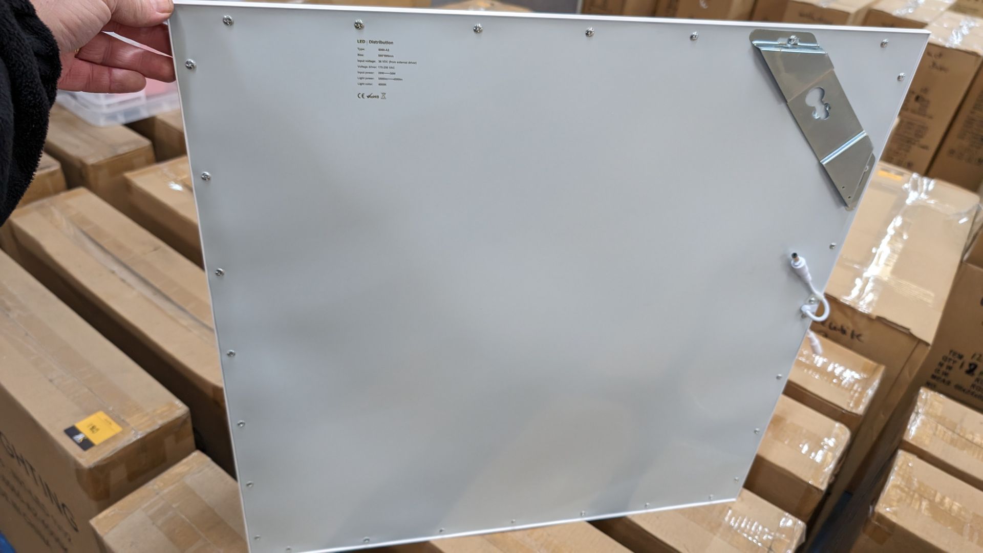 20 off Elegance Premium Eco 595mm x 595mm LED lighting panels. 4000k. 28/36w input power. 36w dri - Bild 7 aus 14