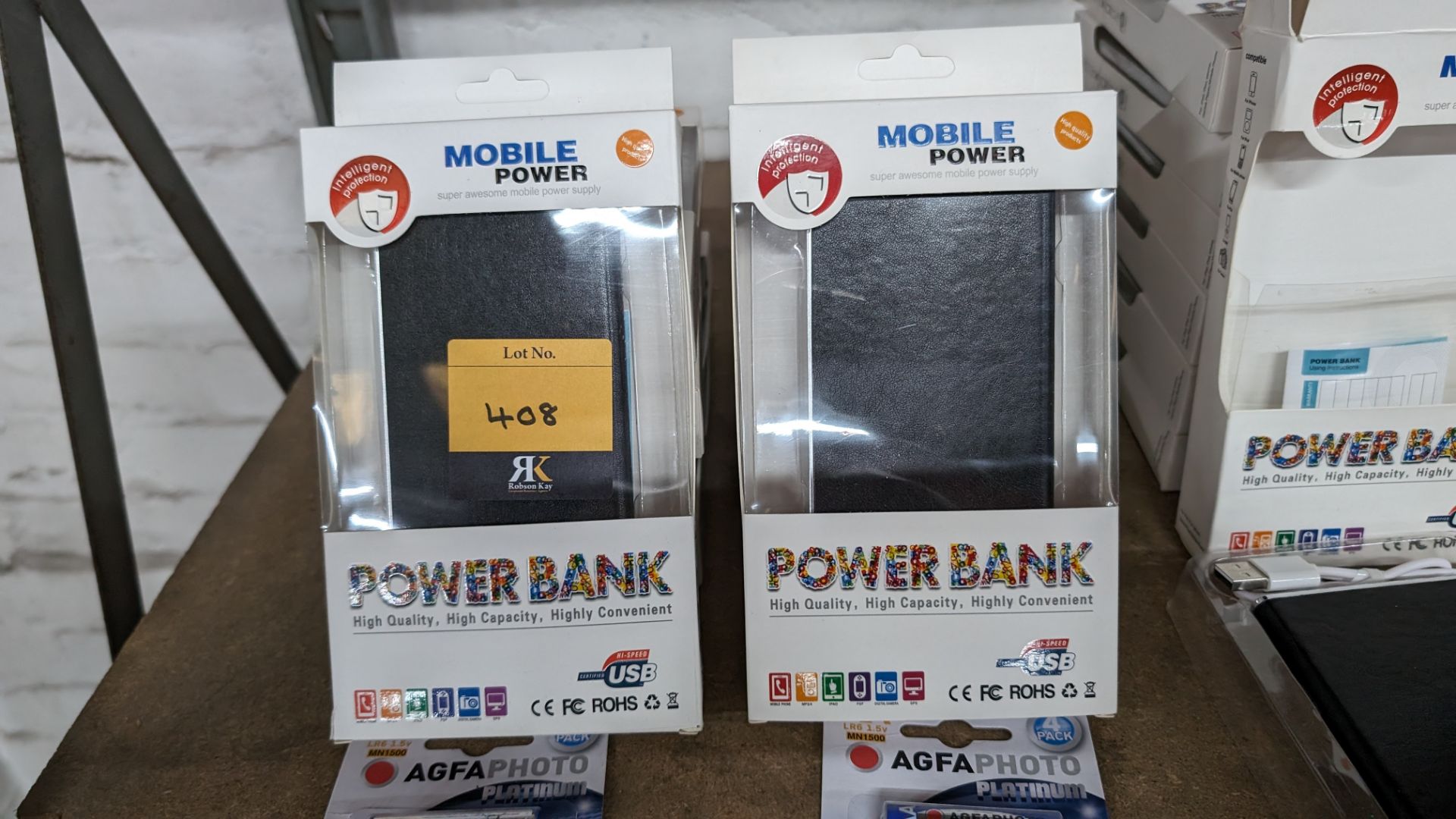 17 off mobile power banks plus 3 packs of batteries - Image 6 of 10