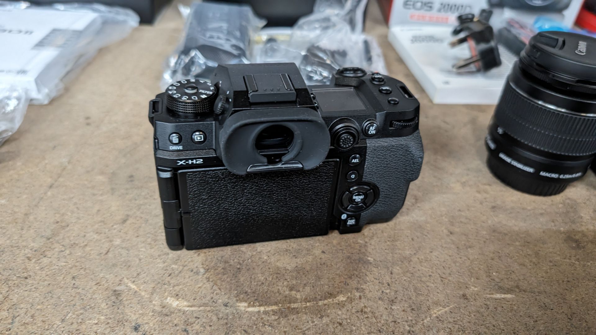 Fujifilm X-H2 camera, including battery, strap, cable and more. NB: no lens - Bild 10 aus 12
