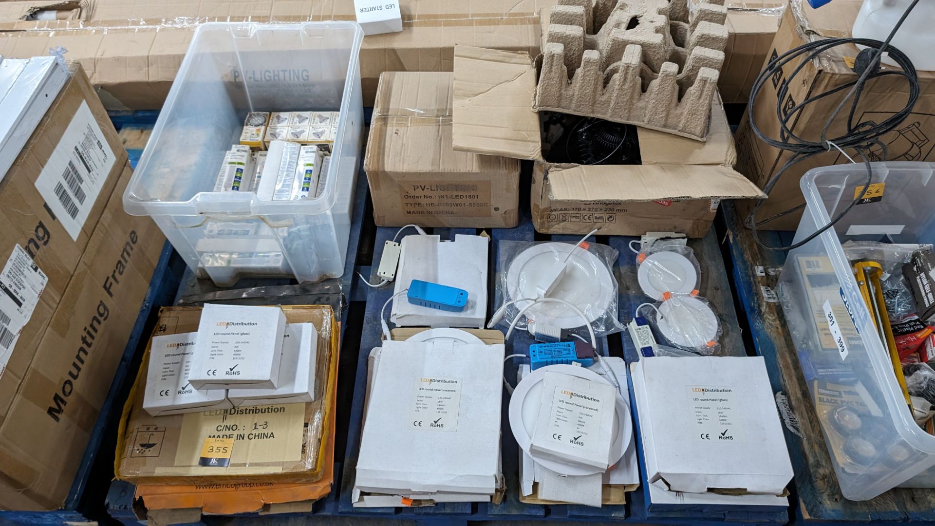 The contents of a pallet of assorted lighting products, including lamps, bulbs and drivers - Bild 13 aus 13