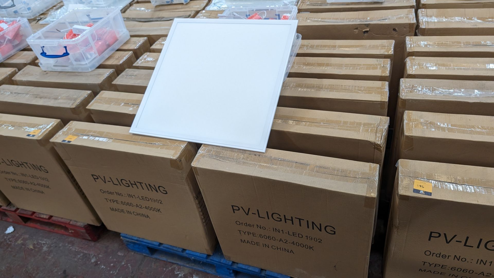 40 off Elegance Premium Eco 595mm x 595mm LED lighting panels. 4000k. 28/36w input power. 36w dri - Bild 3 aus 14