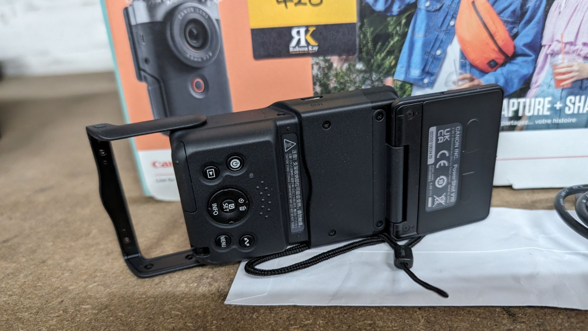 Canon PowerShot V10 vlogging kit - Image 18 of 22