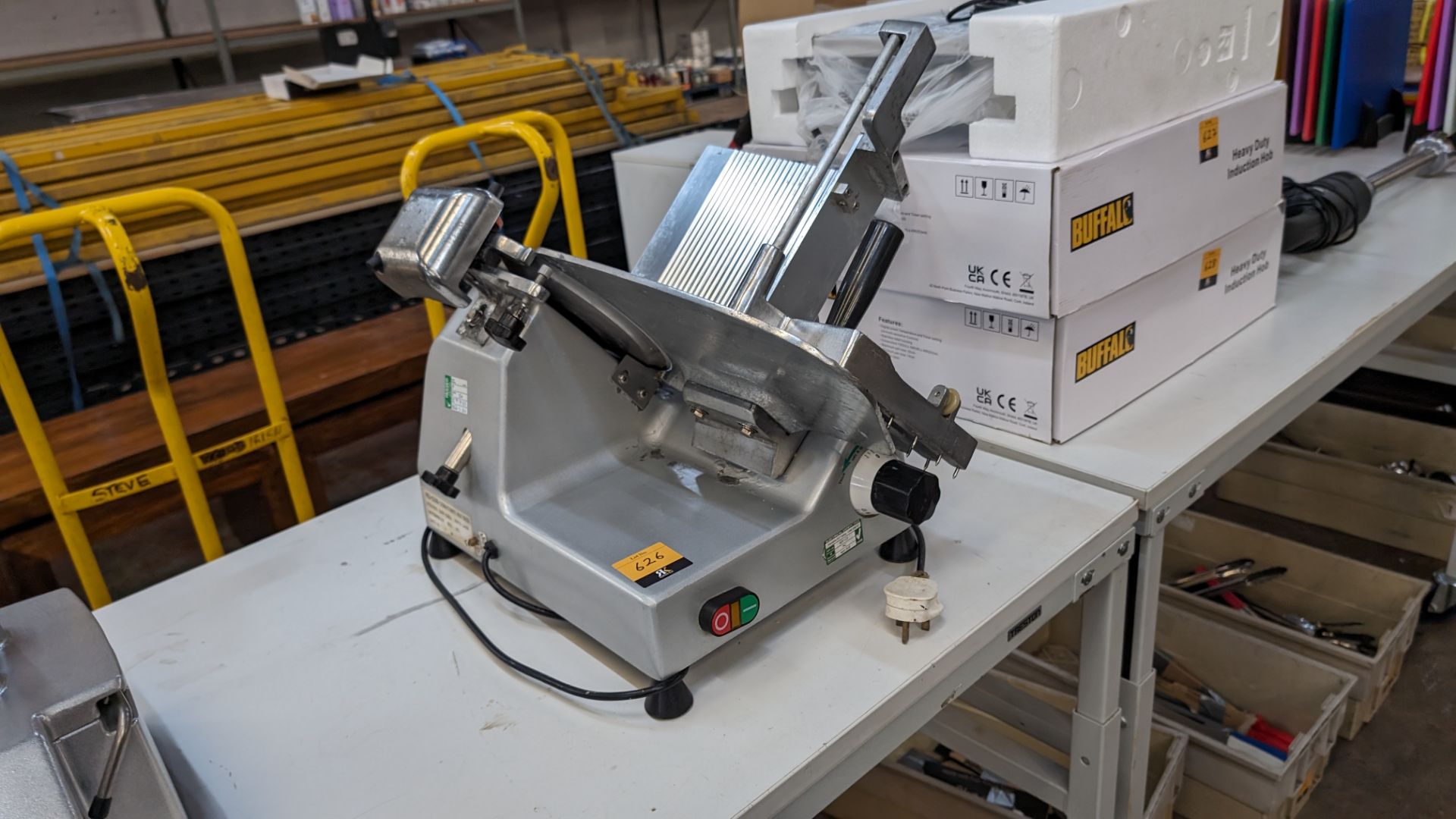 Semi-automatic meat slicer model WED-B250B-2 - Image 2 of 9