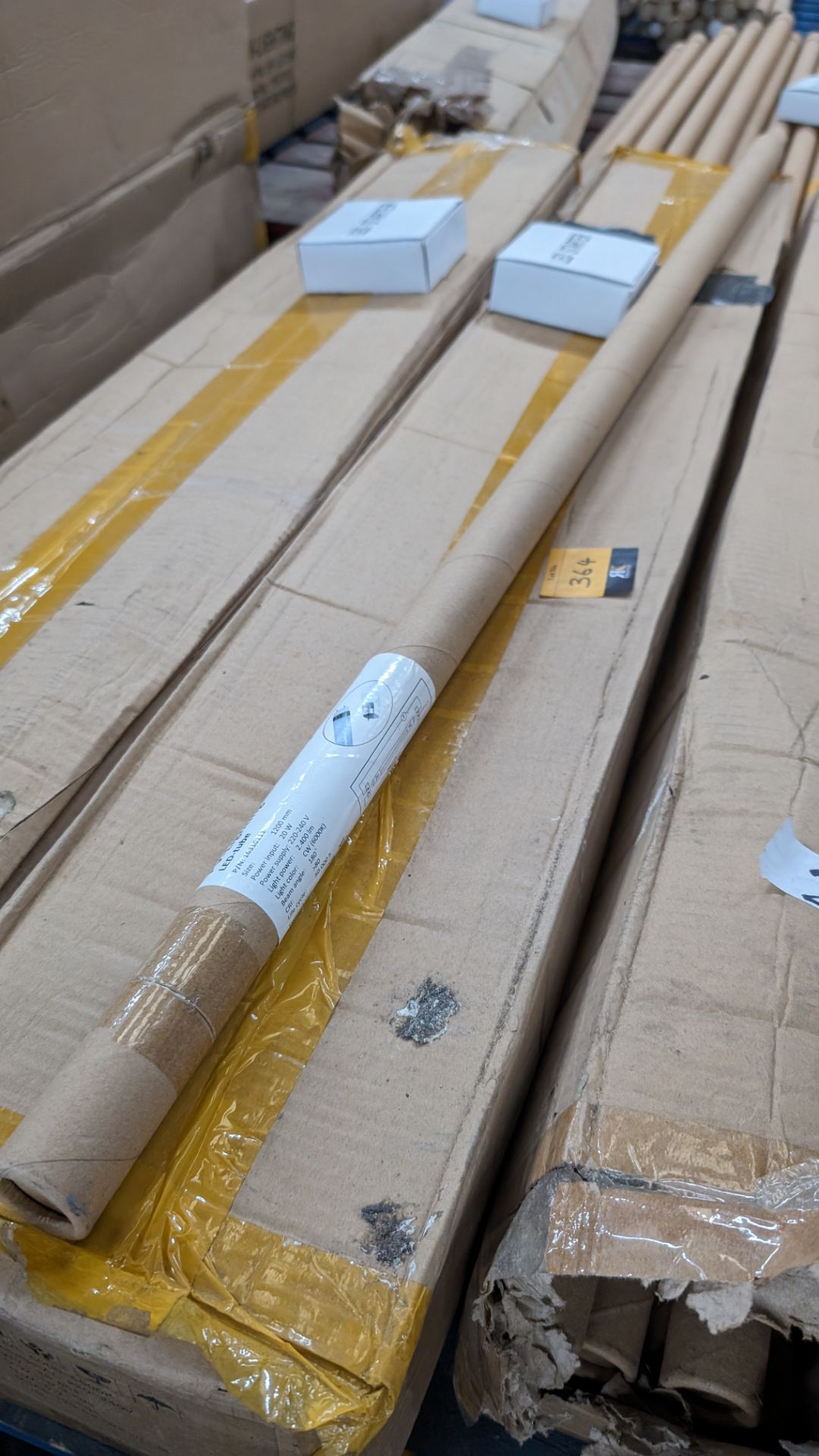 5 boxes of 1200mm LED 20w tubes - 4 boxes of cold white and 1 box of natural white. Approximately 1 - Bild 6 aus 6