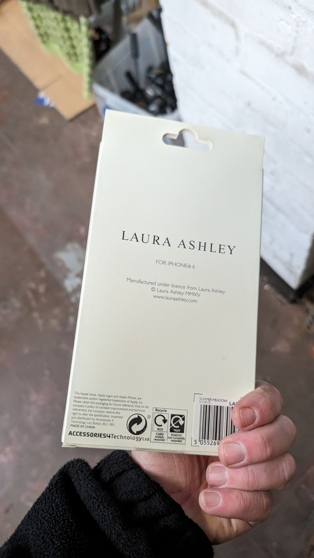 Large quantity of Laura Ashley iPhone covers/cases for iPhone 6 in several different designs - 10 la - Image 4 of 4