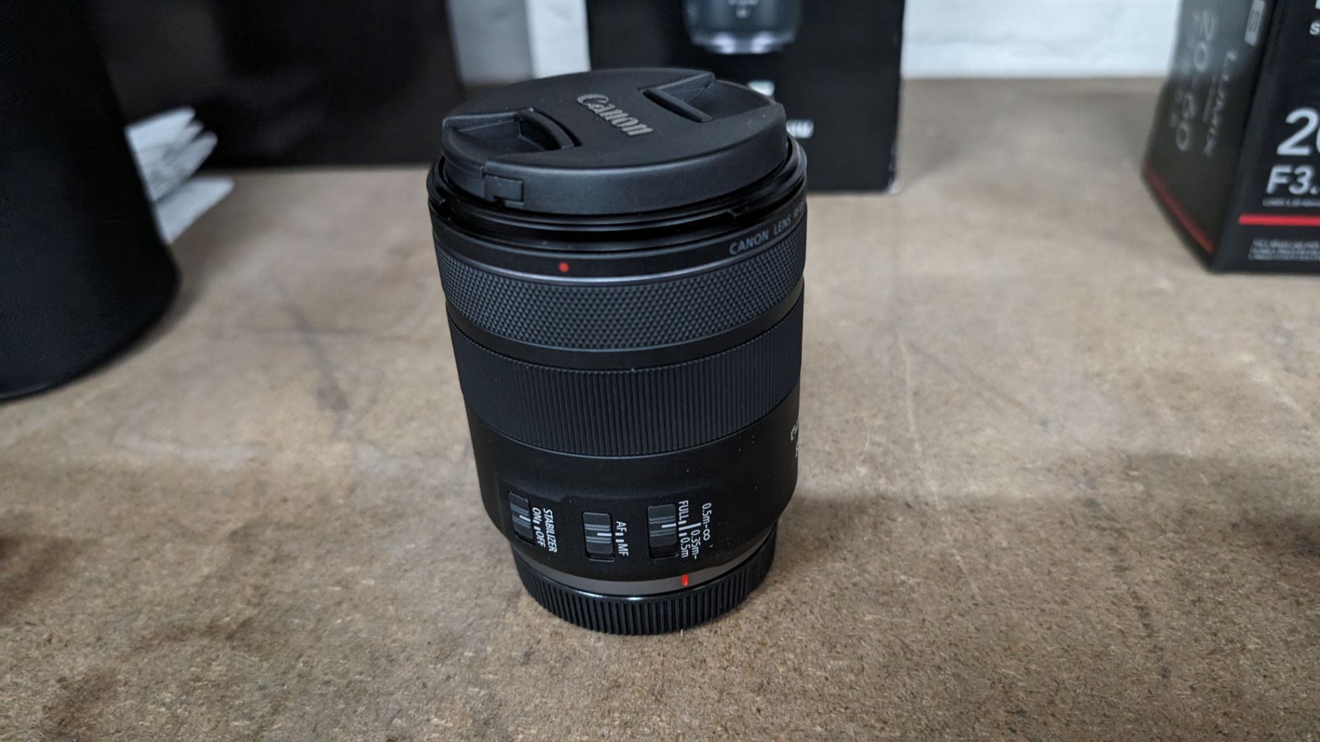 Canon RF 85mm F2 Macro IS STM lens - Image 11 of 14