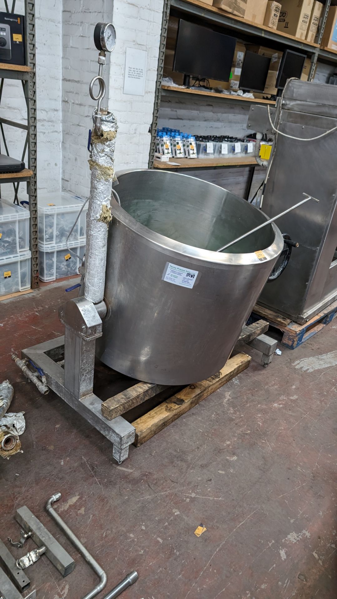 Multi-purpose mini dairy with folding spherical bottom, 200L. Understood to have been purchased in