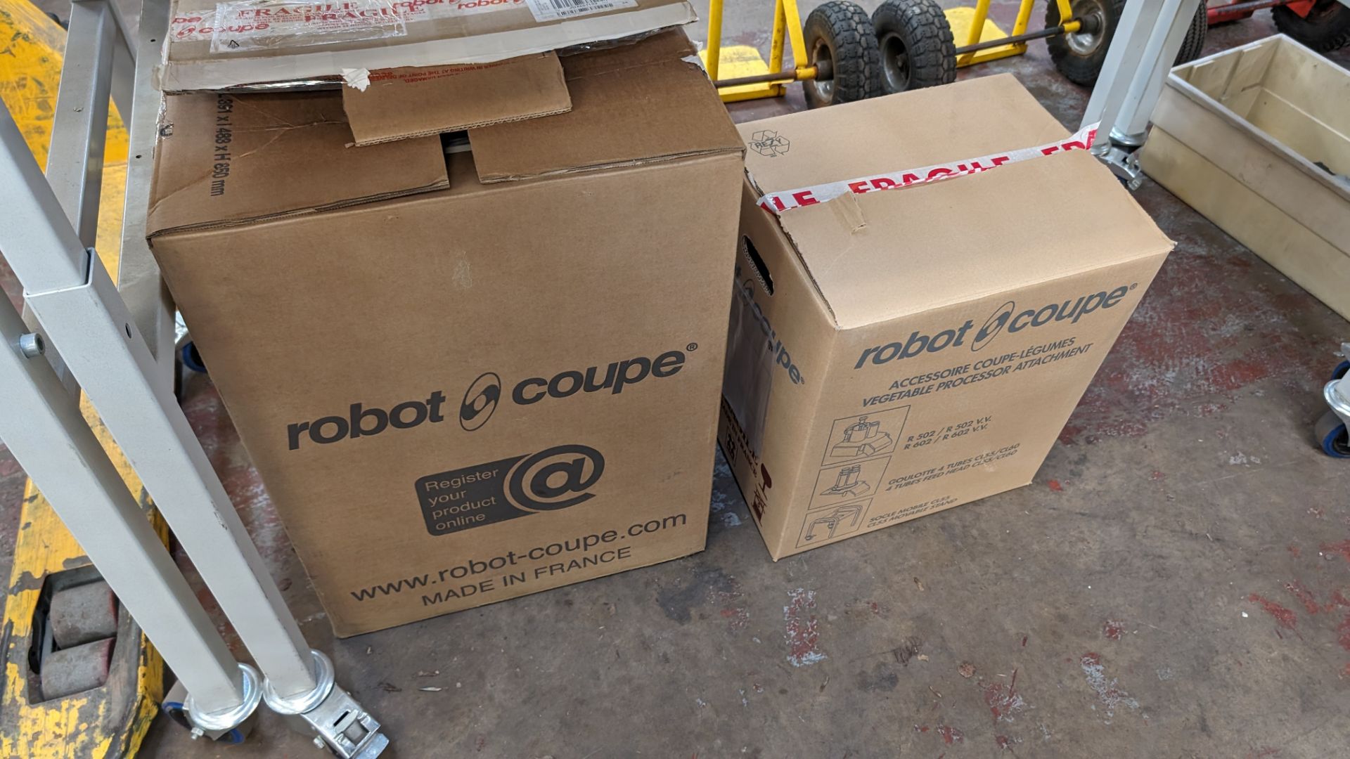 Robot Coupe model R502 5.9L commercial food processor plus vegetable processor attachment. Both the - Bild 4 aus 10