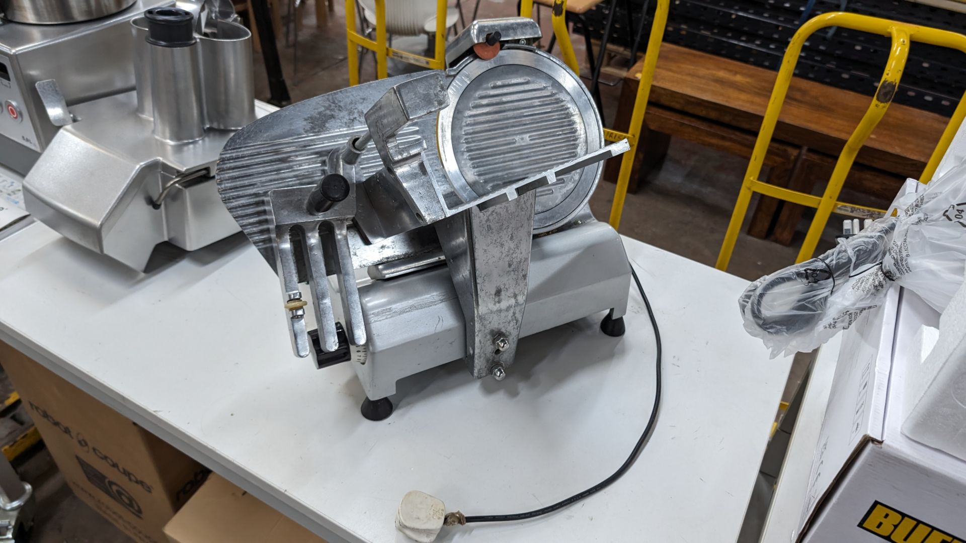 Semi-automatic meat slicer model WED-B250B-2 - Image 9 of 9