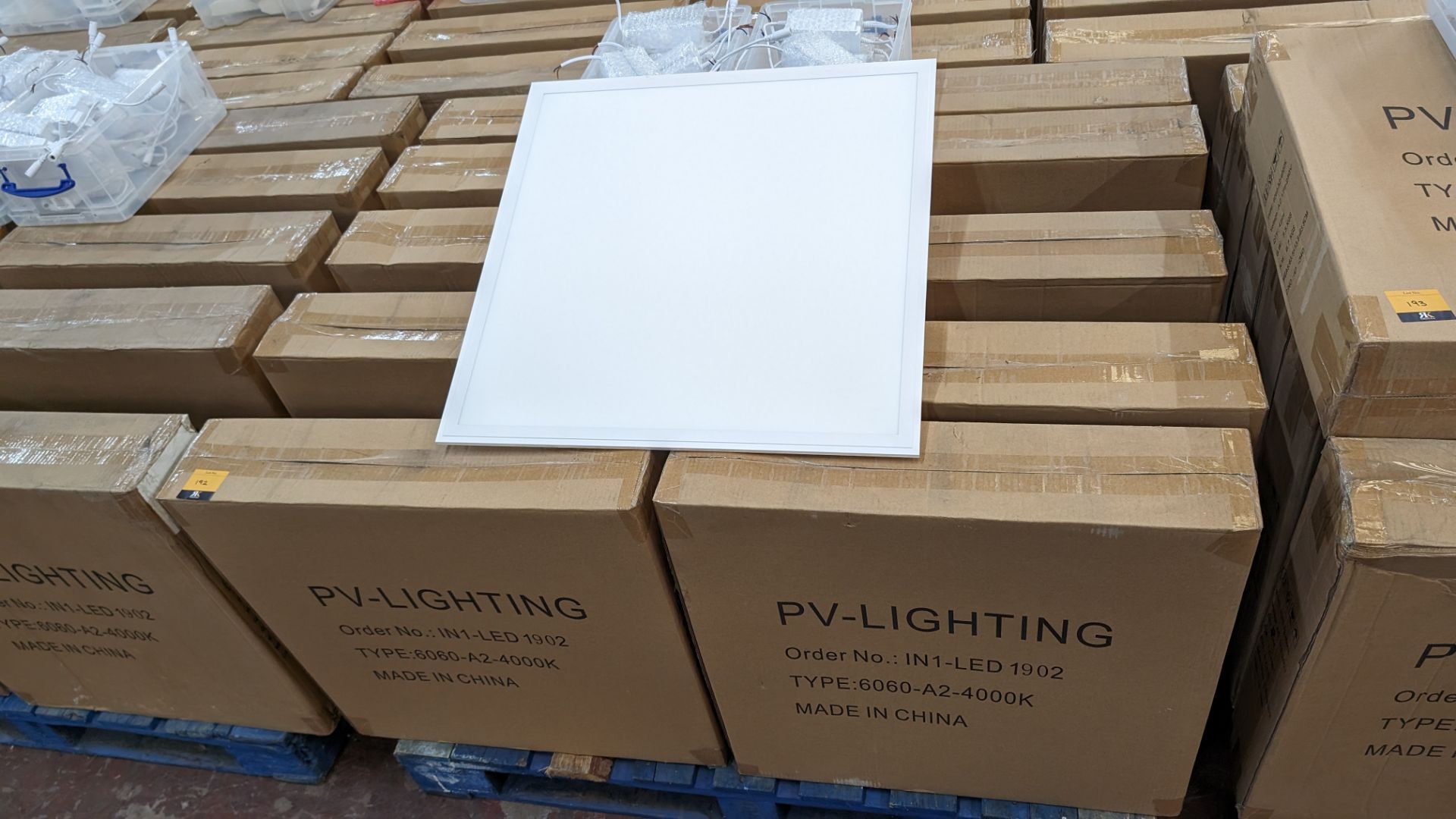 40 off Elegance Premium Eco 595mm x 595mm LED lighting panels. 4000k. 28/36w input power. 36w dri - Bild 4 aus 14