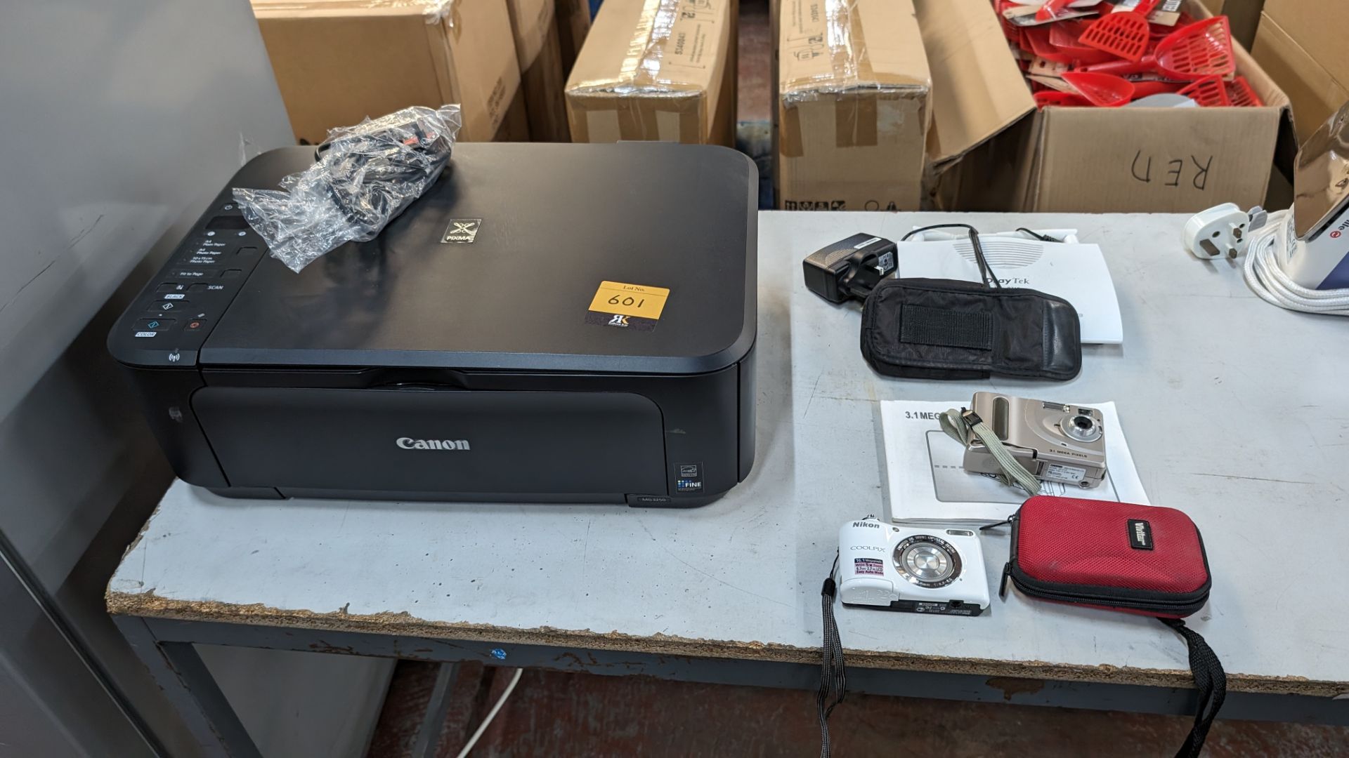 Mixed lot comprising Canon Pixma Model MG3250 printer plus Graytec wireless modem and 2 assorted di