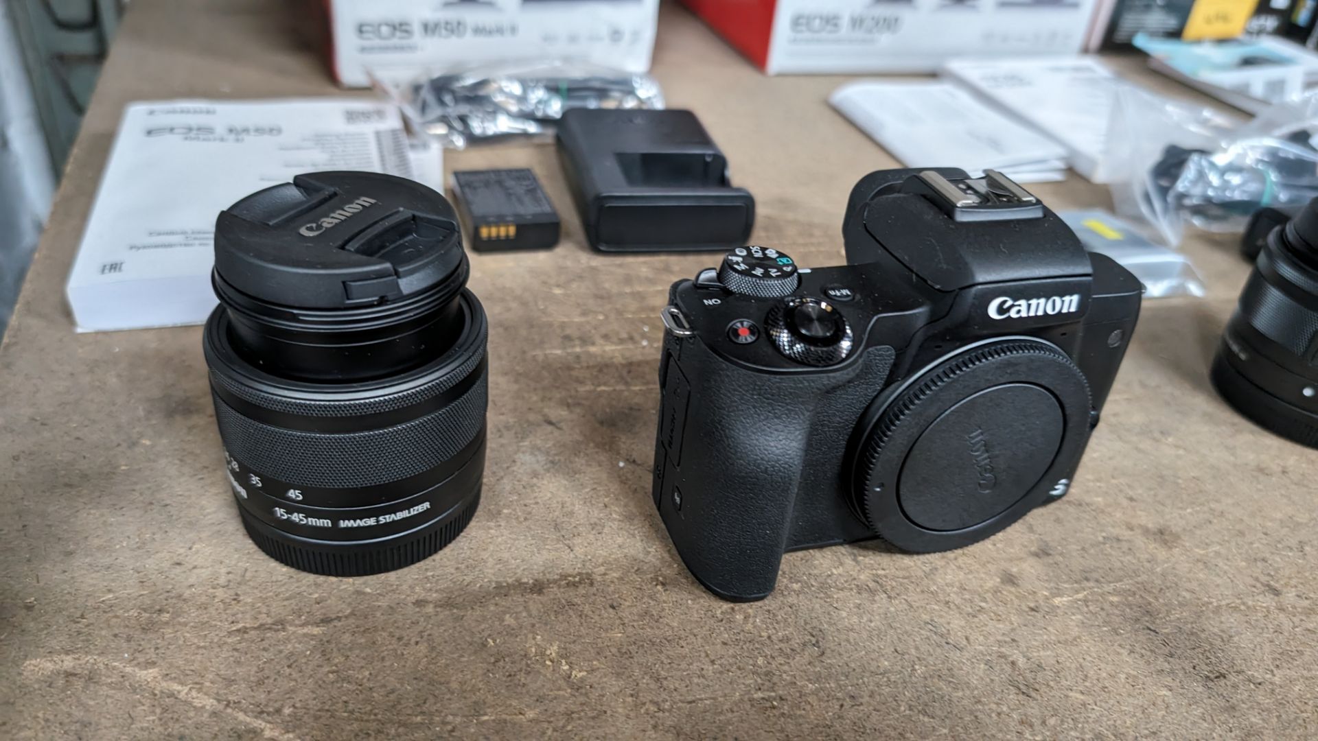 Canon EOS M50 MARK II camera, including 15-45mm image stabilizer lens, plus battery and charger - Image 5 of 14
