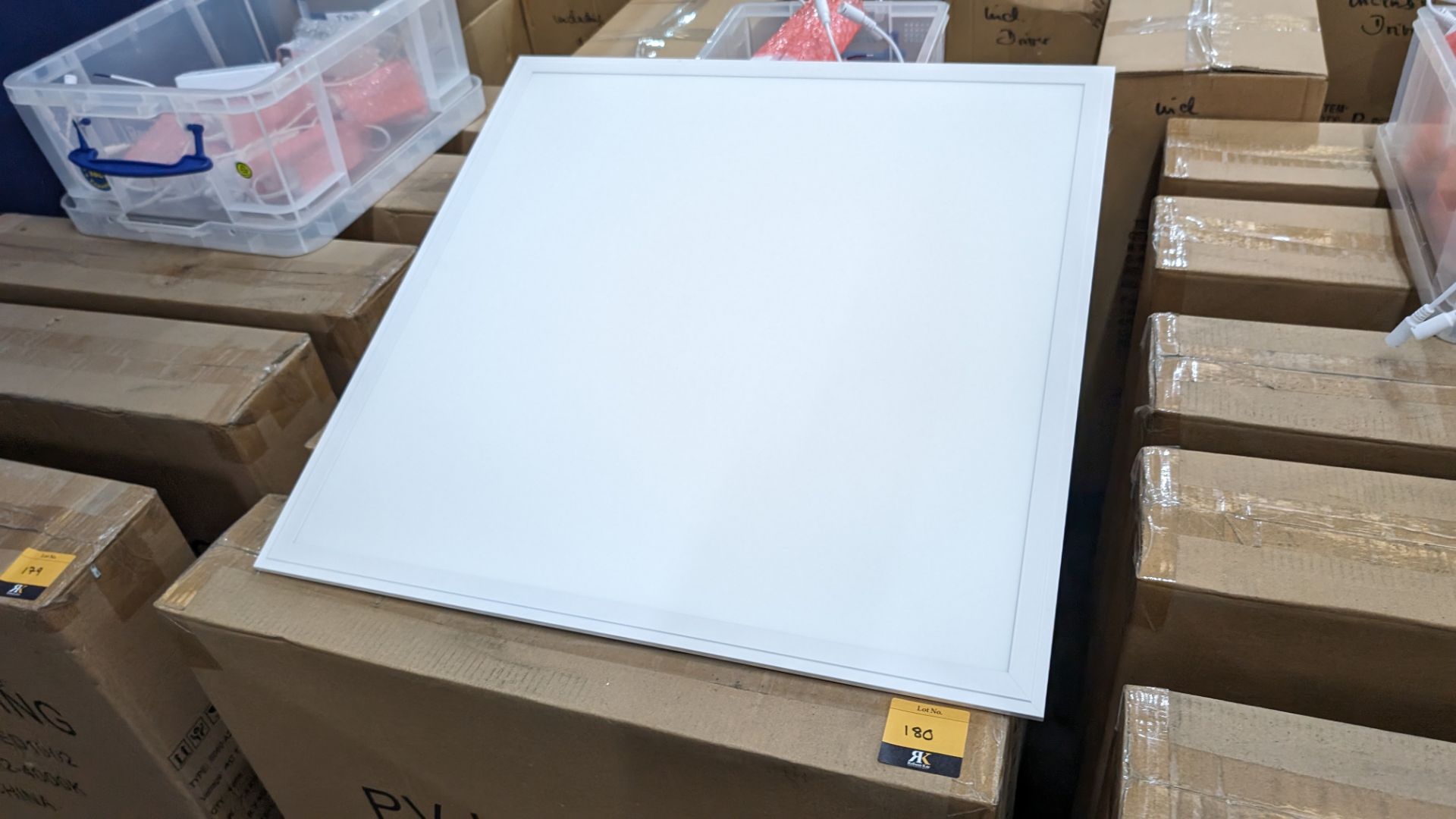 20 off Elegance Premium Eco 595mm x 595mm LED lighting panels. 4000k. 28/36w input power. 36w dri - Bild 6 aus 14