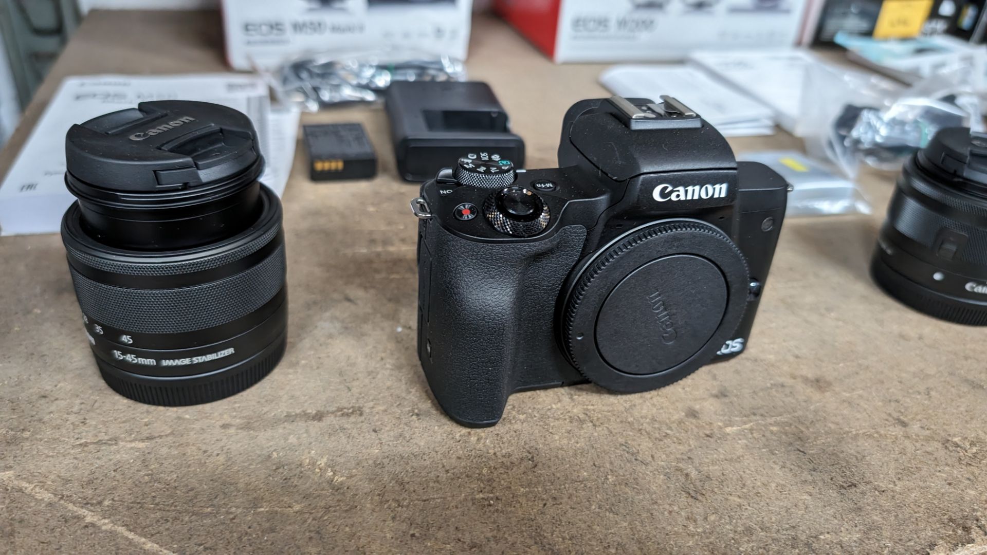 Canon EOS M50 MARK II camera, including 15-45mm image stabilizer lens, plus battery and charger - Image 4 of 14