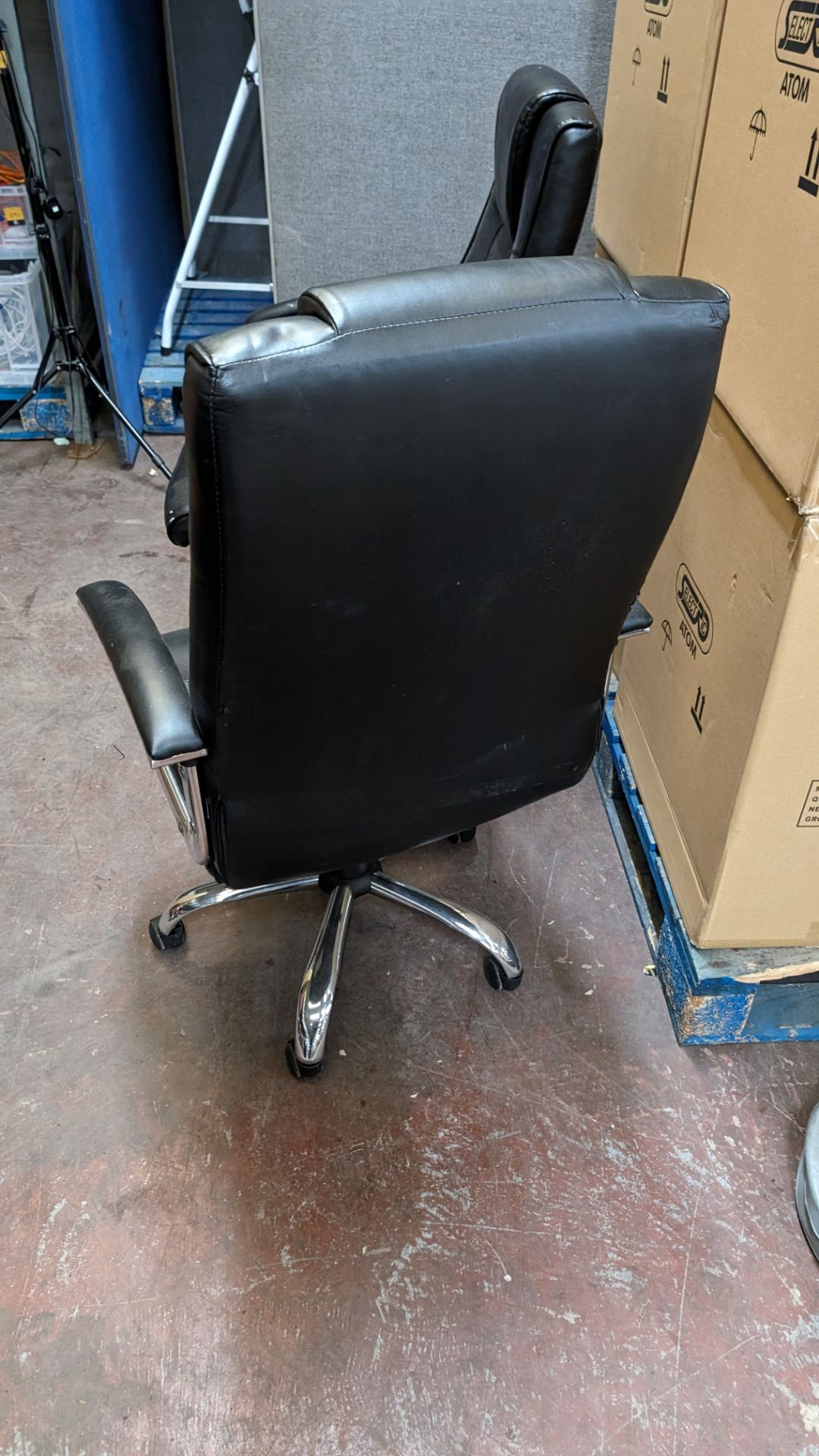 2 off leather executive chairs - Image 6 of 7