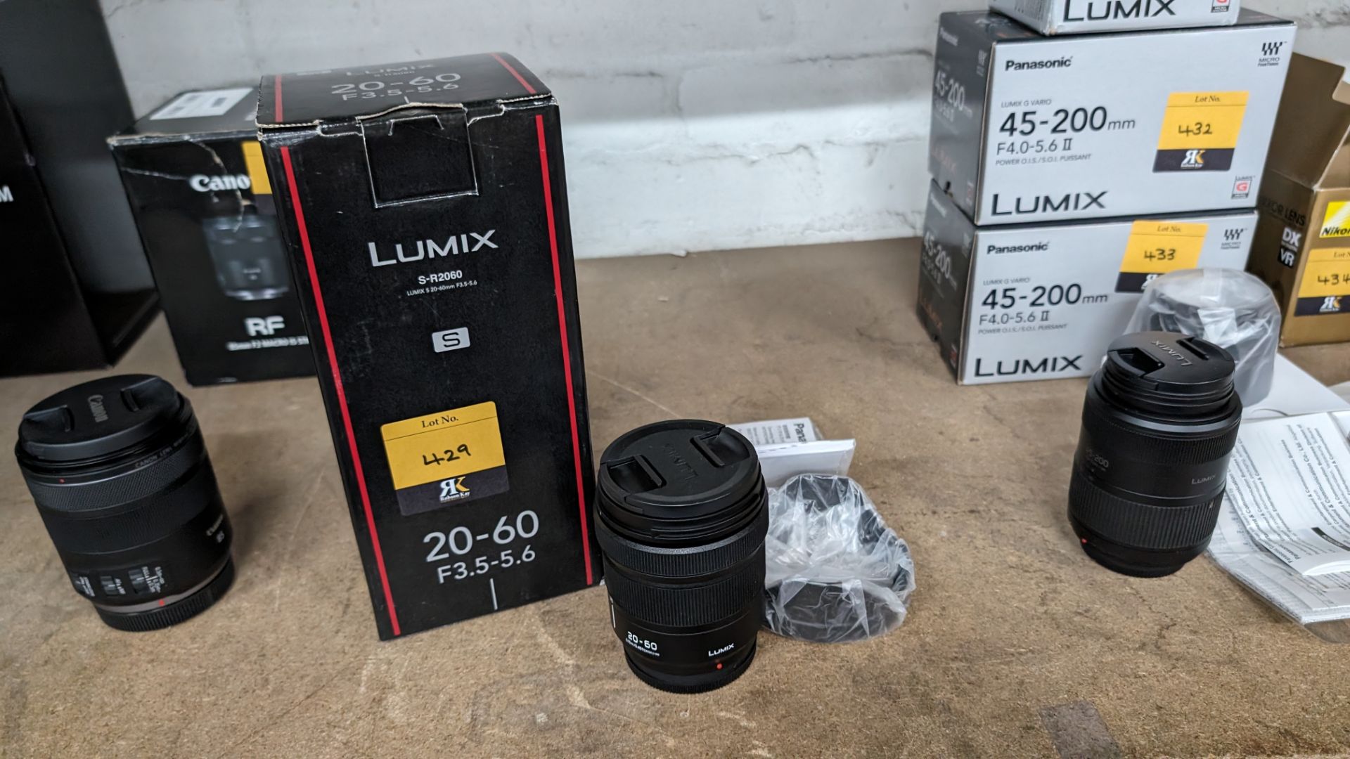 Panasonic Lumix model S-R2060 lens, 20-60mm, f3.5-5.6 - Bild 3 aus 14
