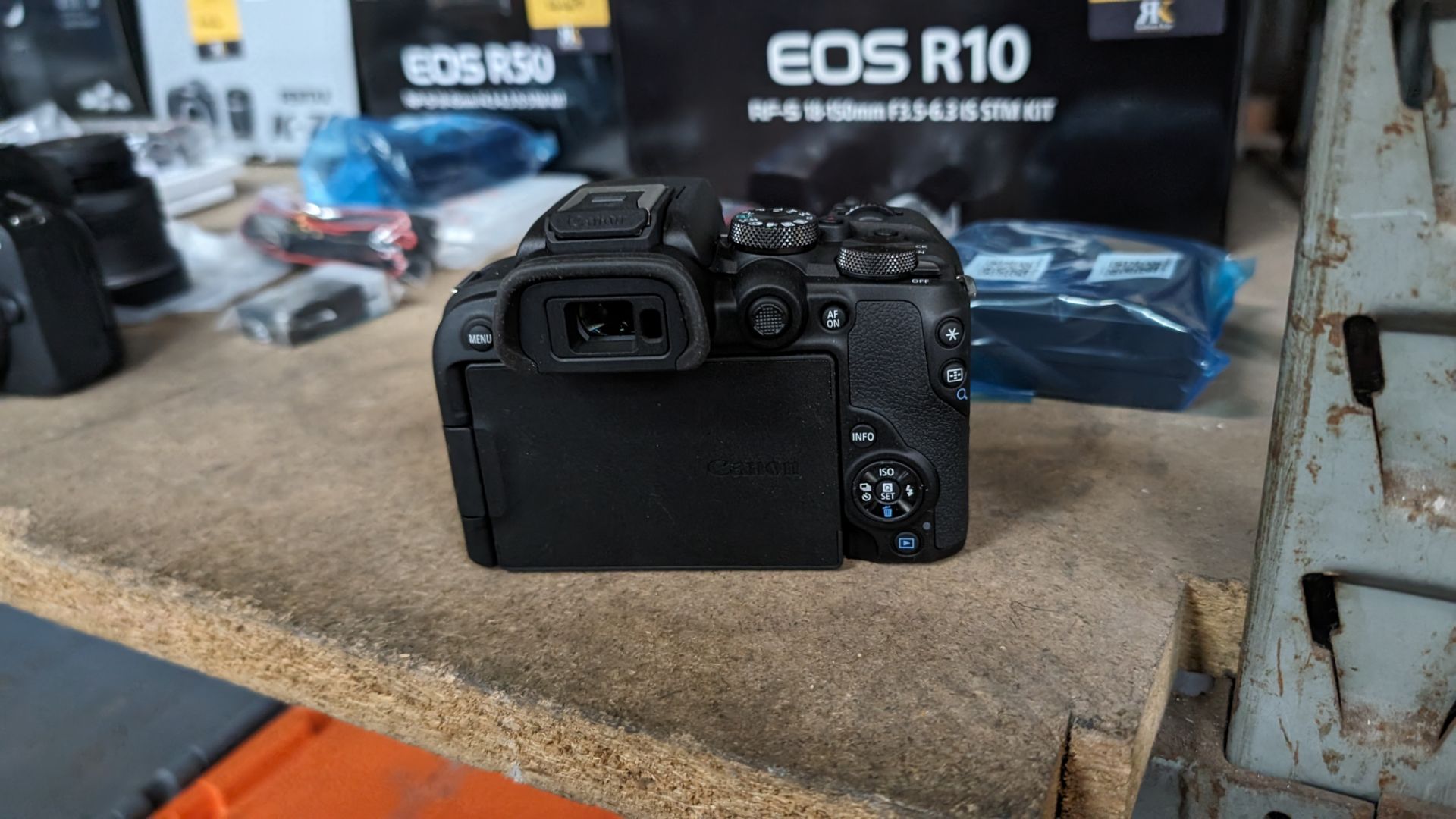 Canon EOS R10 camera, including battery, charger, strap and more - no lens - Image 11 of 13