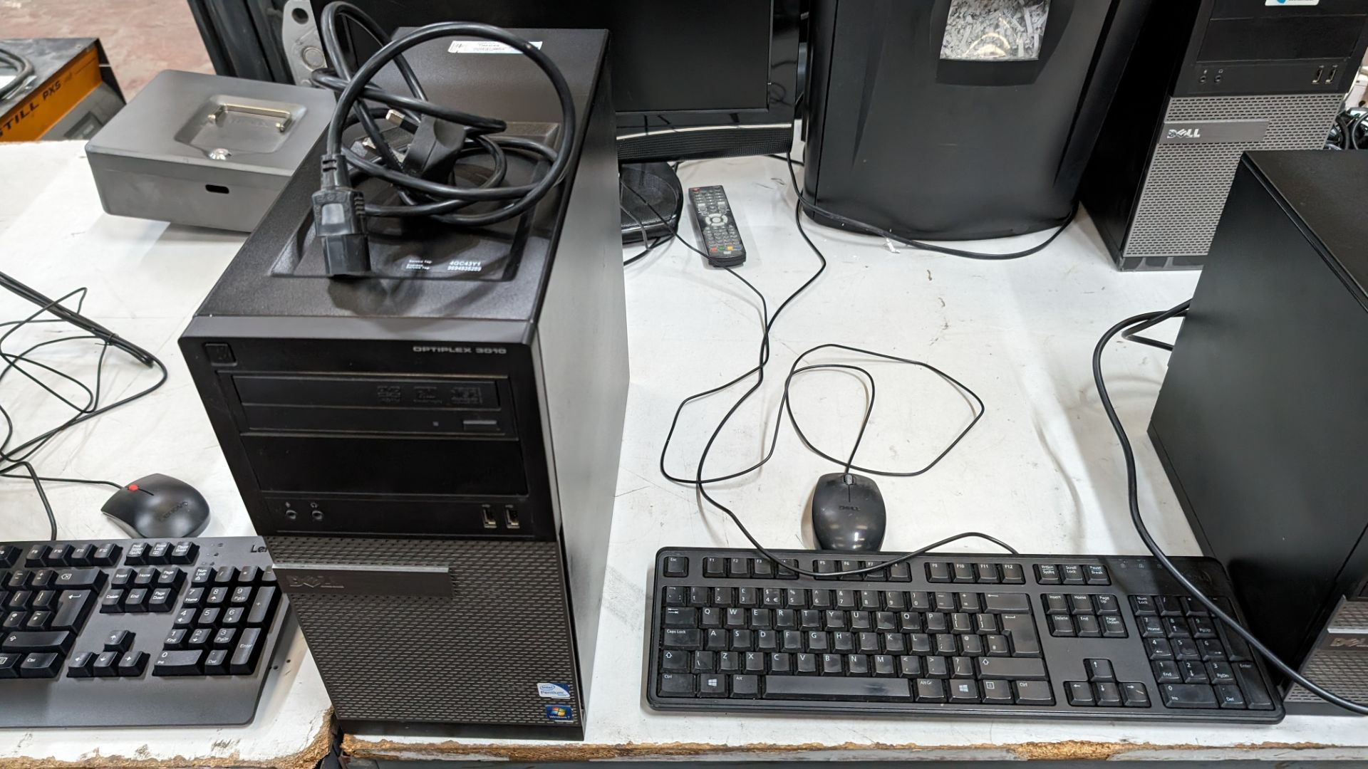 3 off desktop computers each including keyboard and mouse - Bild 7 aus 10