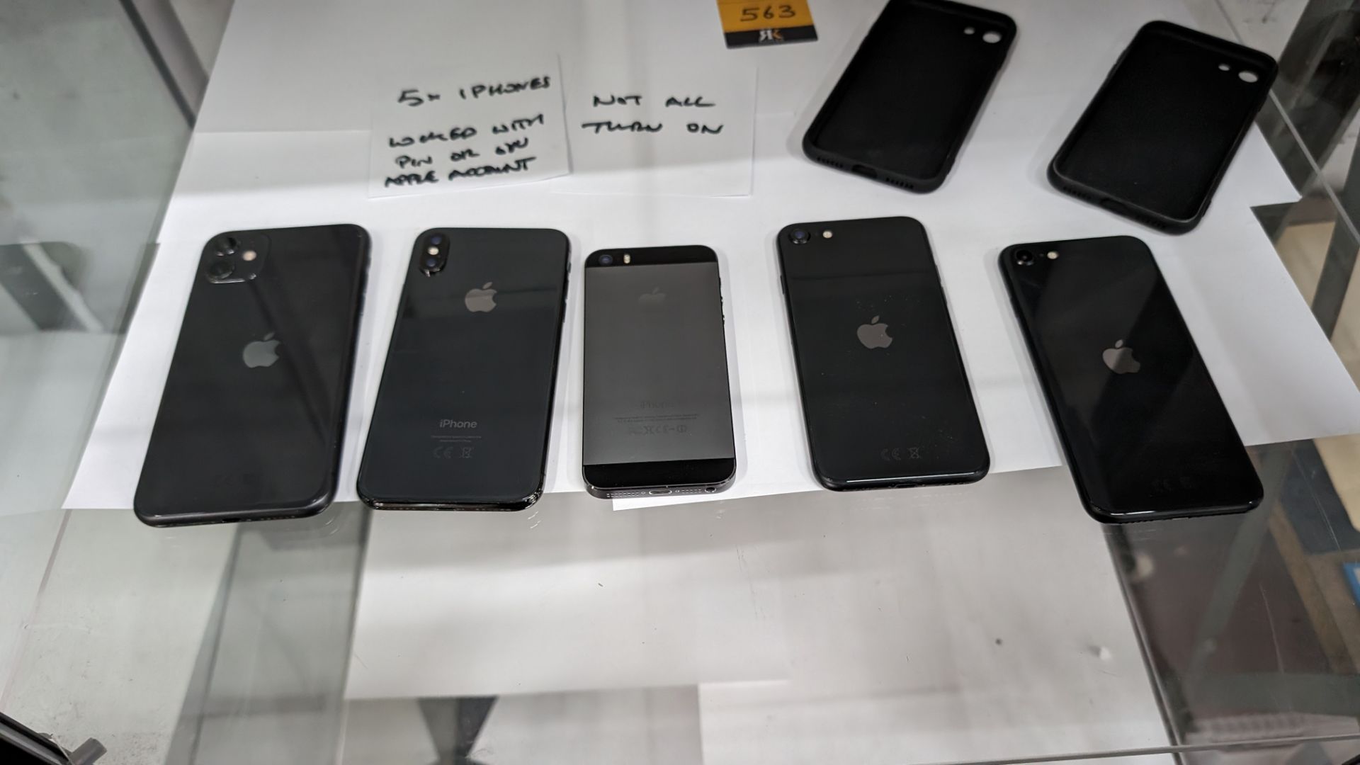5 off assorted iPhones - these all belonged to a company in Liquidation. However, they are all lock - Image 9 of 13