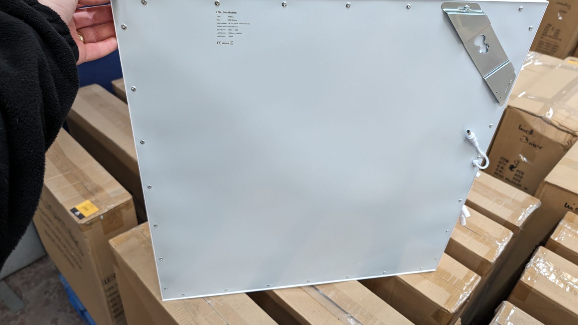 20 off Elegance Premium Eco 595mm x 595mm LED lighting panels. 4000k. 28/36w input power. 36w dri - Bild 8 aus 14