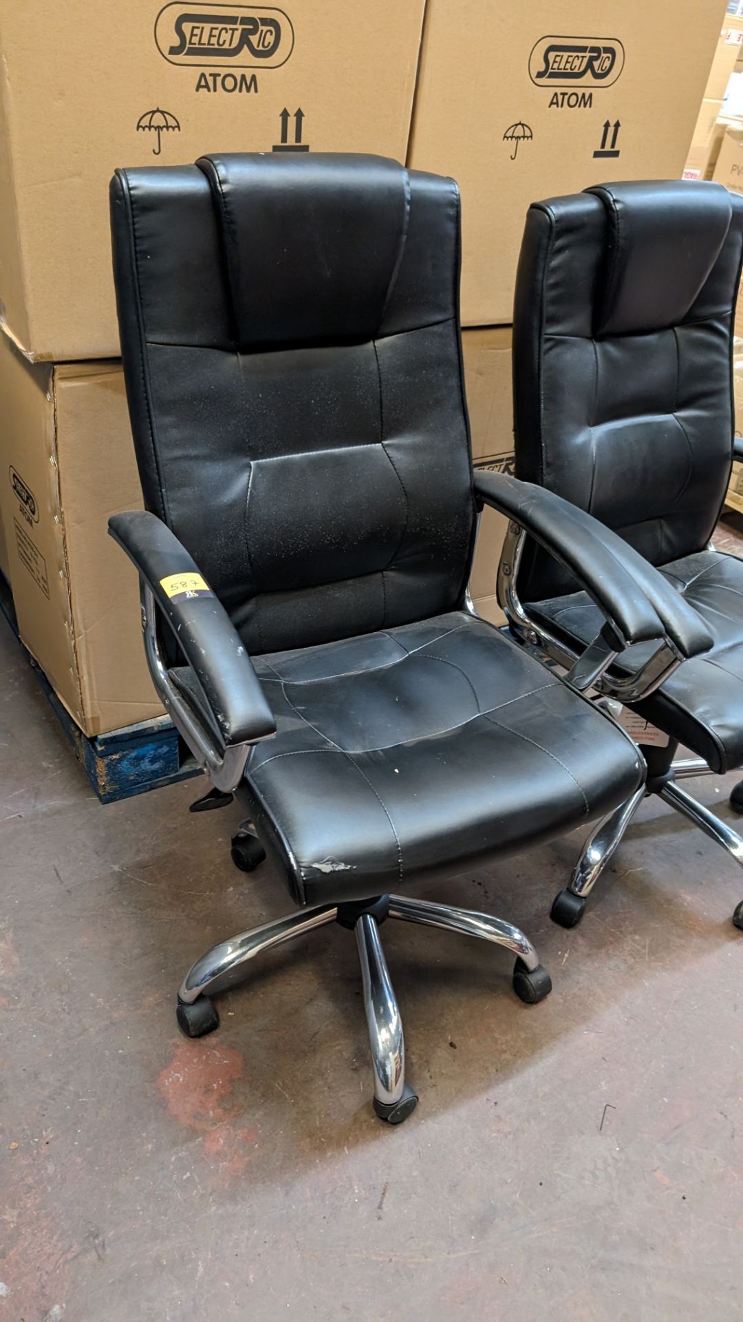 2 off leather executive chairs - Bild 3 aus 7