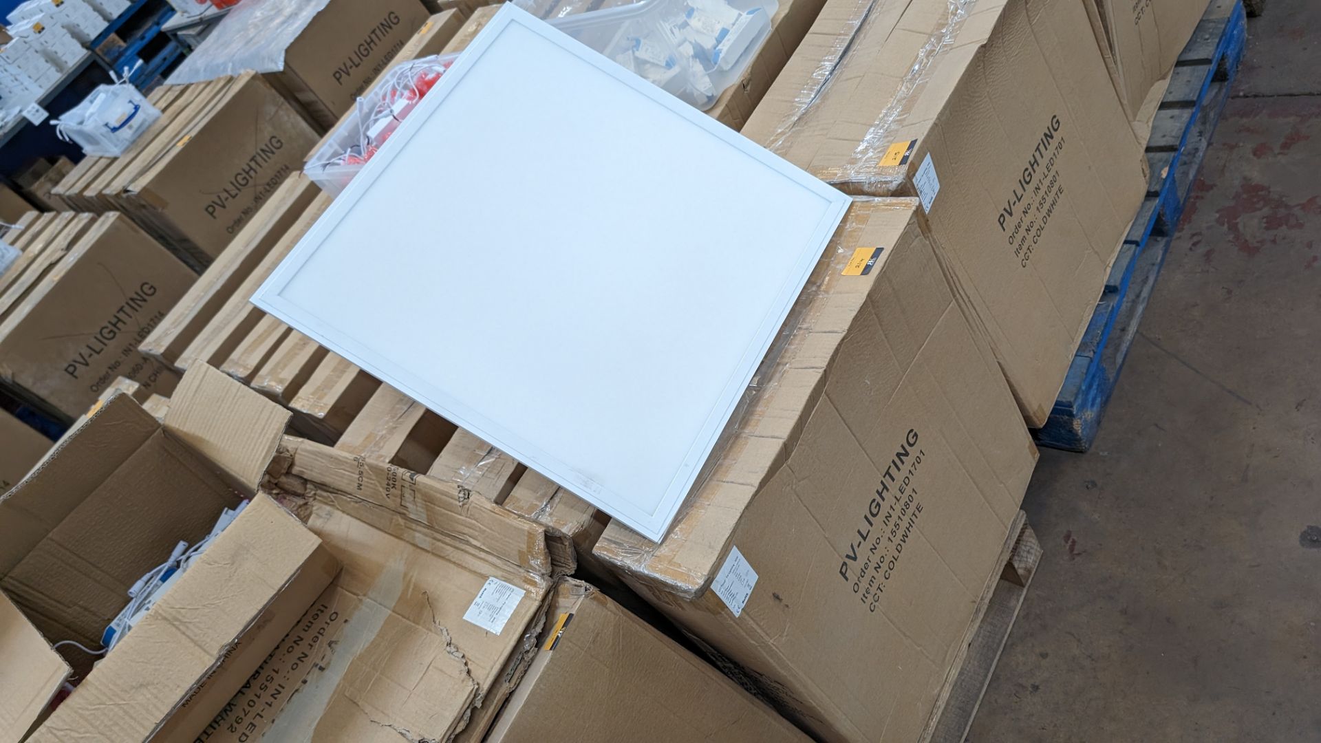 16 off 600mm x 600mm 36w 6000k 4320 lumens cold white LED lighting panels. 36w drivers. This lot c - Image 3 of 16