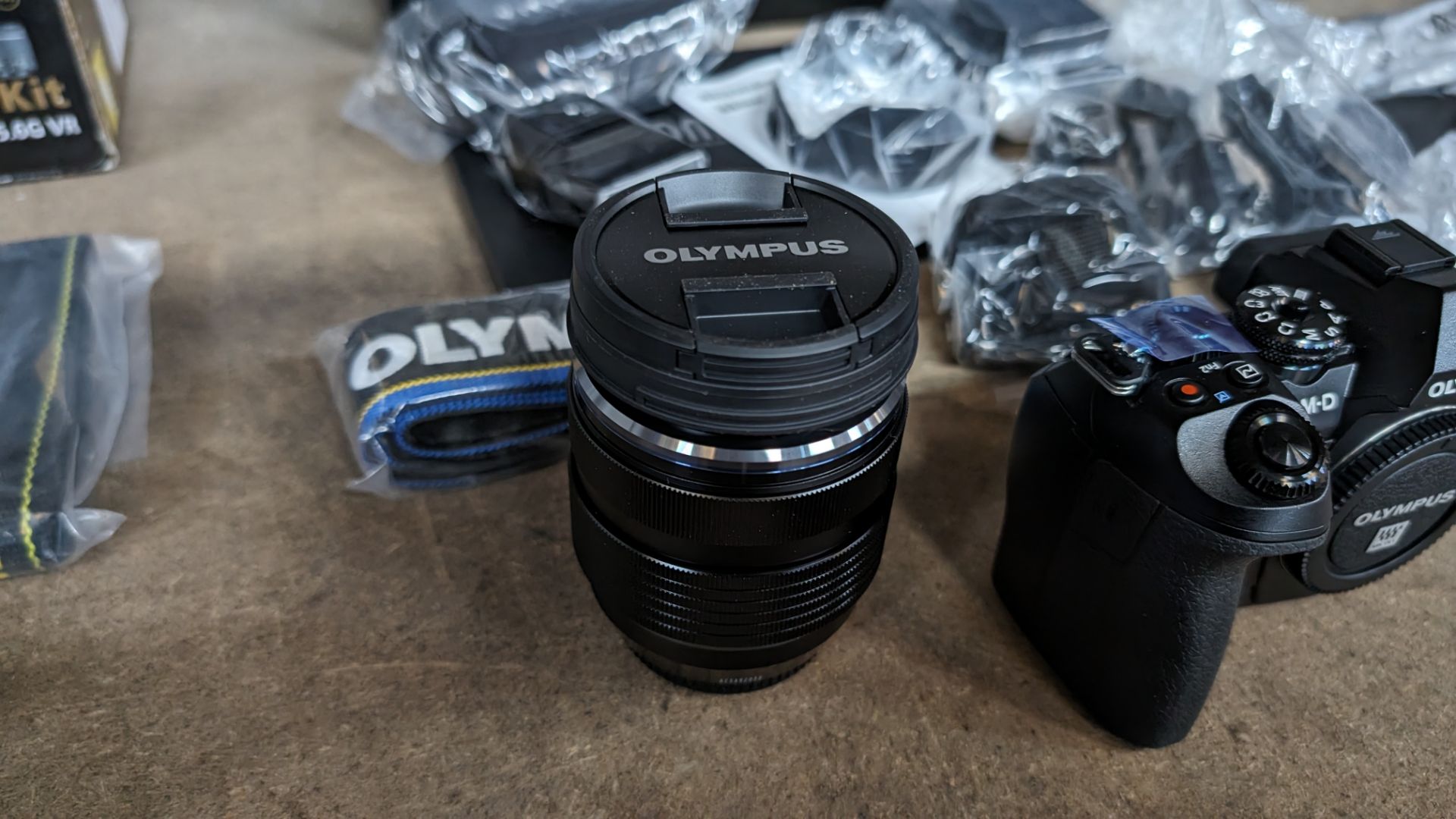 Olympus OM-D E-M1 Mark II micro camera kit, including camera body, strap, battery, charger, USB cabl - Image 6 of 15