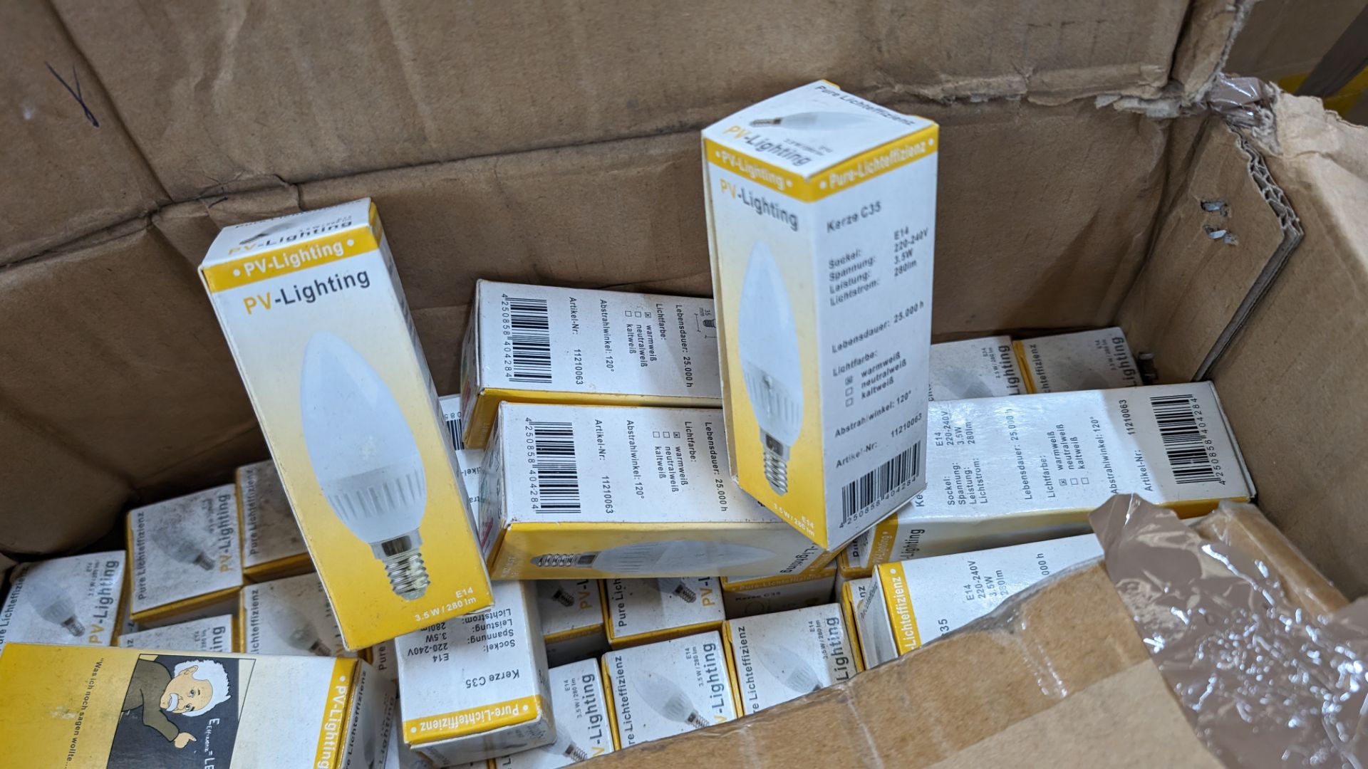 Box containing approximately 163 off LED screw-in bulbs, E14, 3.5w, 280 lumens, 25000 hours, warm wh - Image 4 of 5