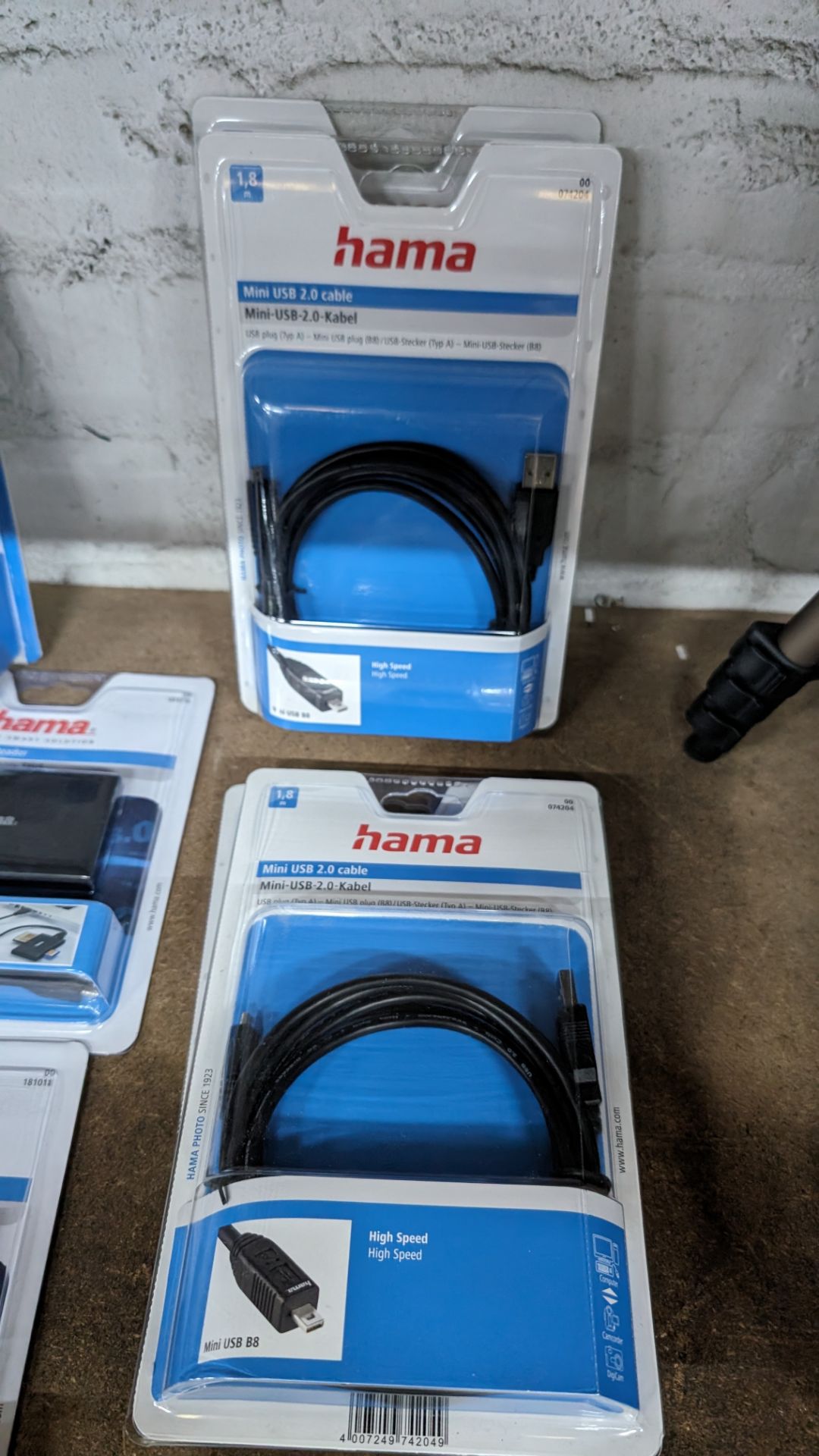 6 off Hama Mini USB 2.0 cables - Image 4 of 4