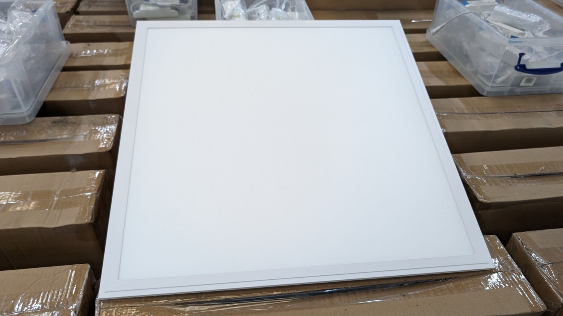 20 off Elegance Premium Eco 595mm x 595mm LED lighting panels. 5500k. 28/36w input power. 36w dr - Image 5 of 16