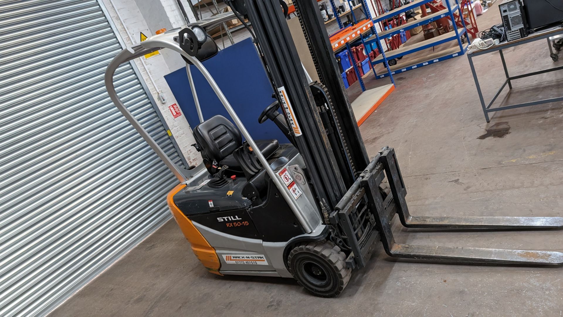 Still model RX-5015 3-wheel electric forklift truck with sideshift, 1.5 tonne capacity, including St - Image 13 of 18