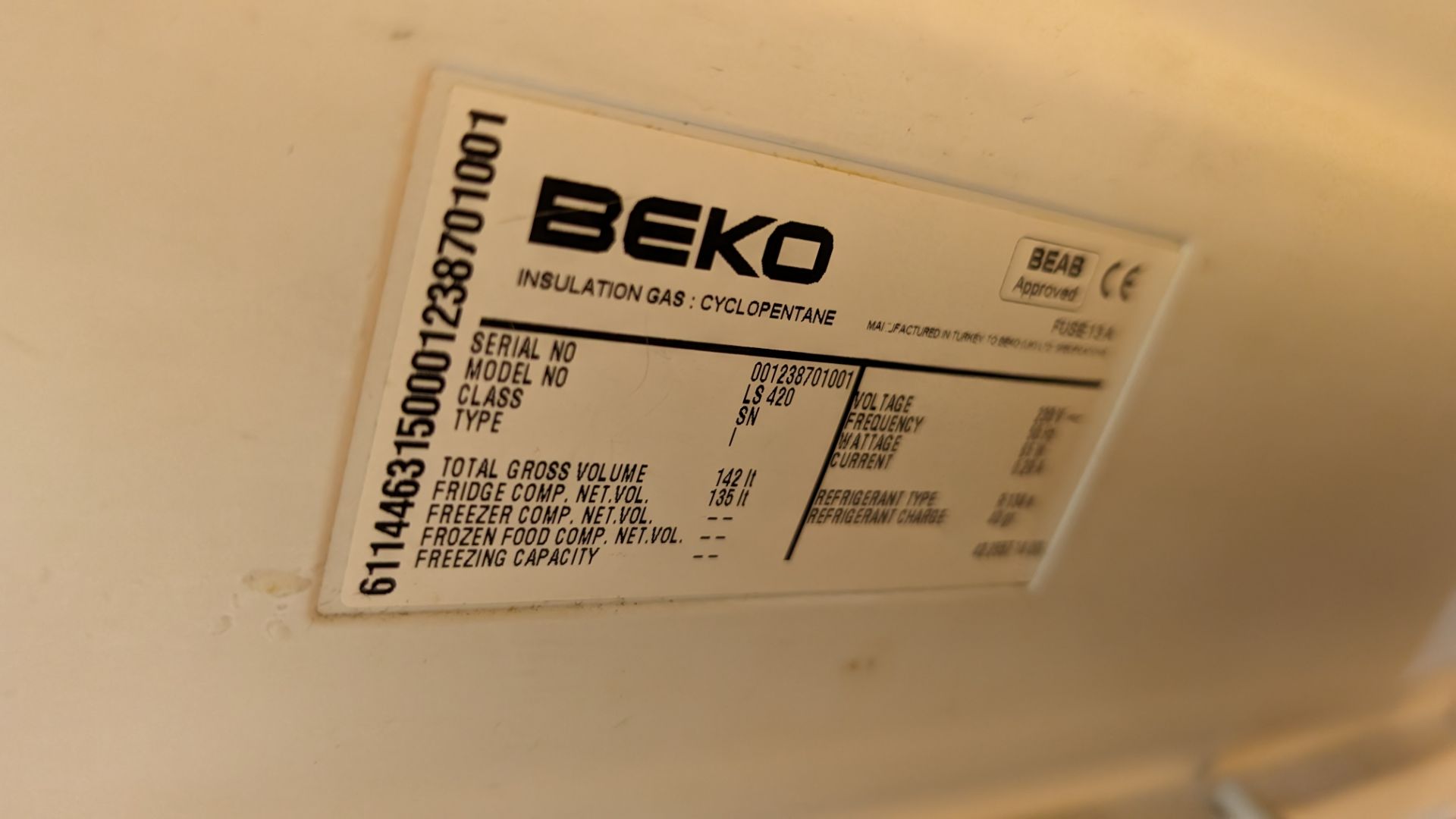 Beko undercounter domestic fridge - Image 4 of 5