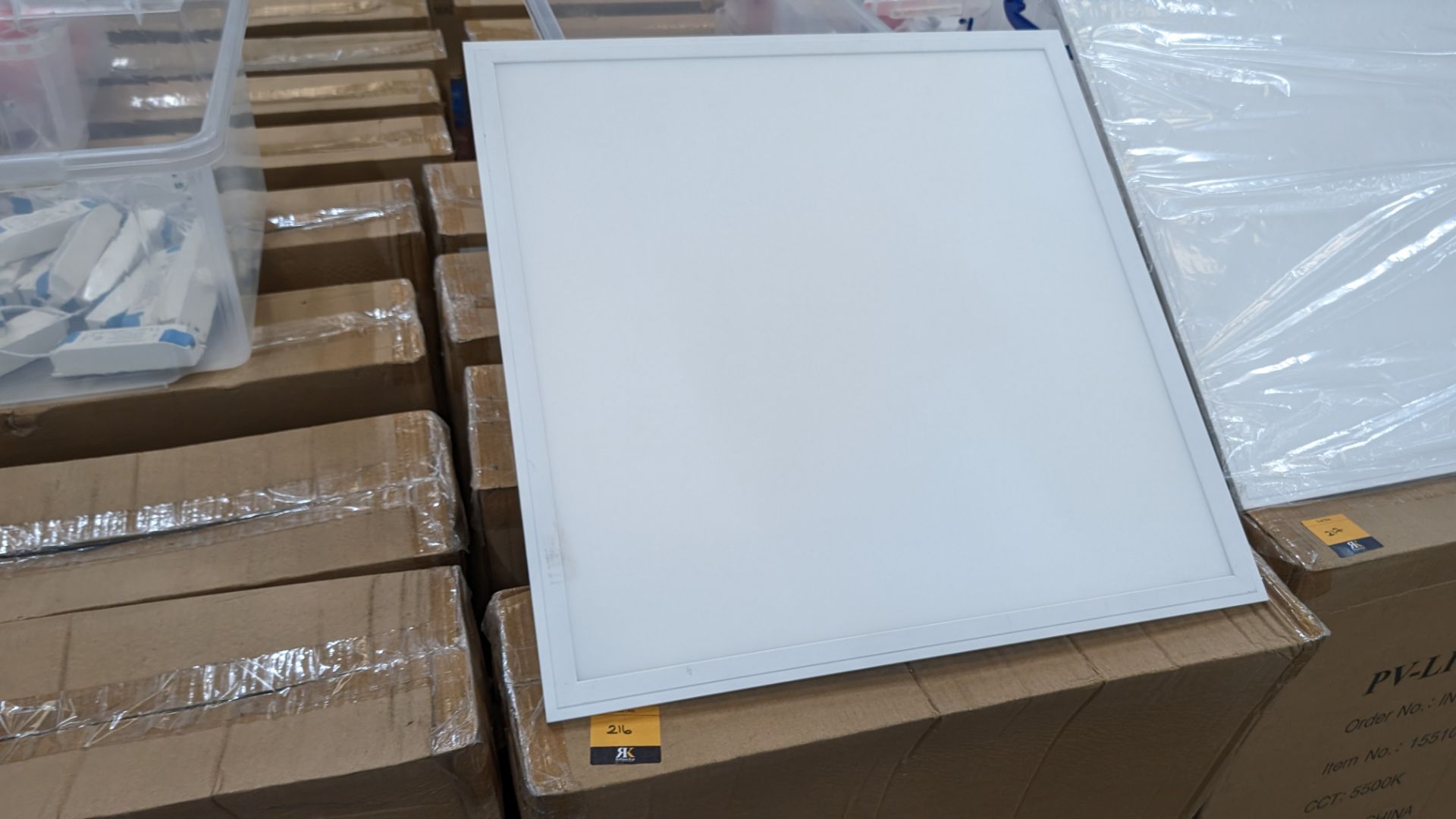 16 off 600mm x 600mm 36w 6000k 4320 lumens cold white LED lighting panels. 36w drivers. This lot c - Bild 6 aus 12