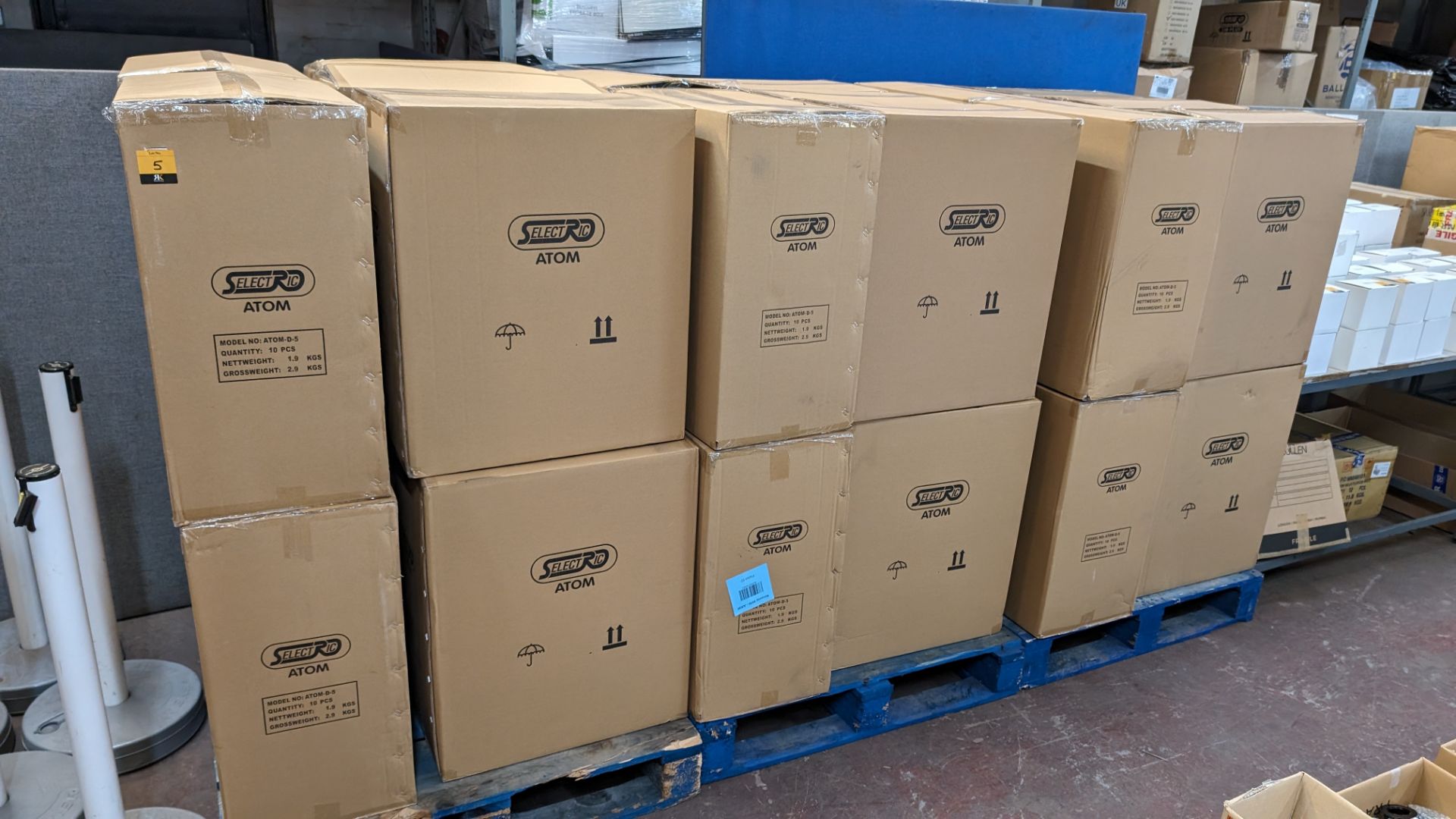 30 boxes of Atom D5 bezels for use with circular bulkhead lamps. There are 10 bezels per box