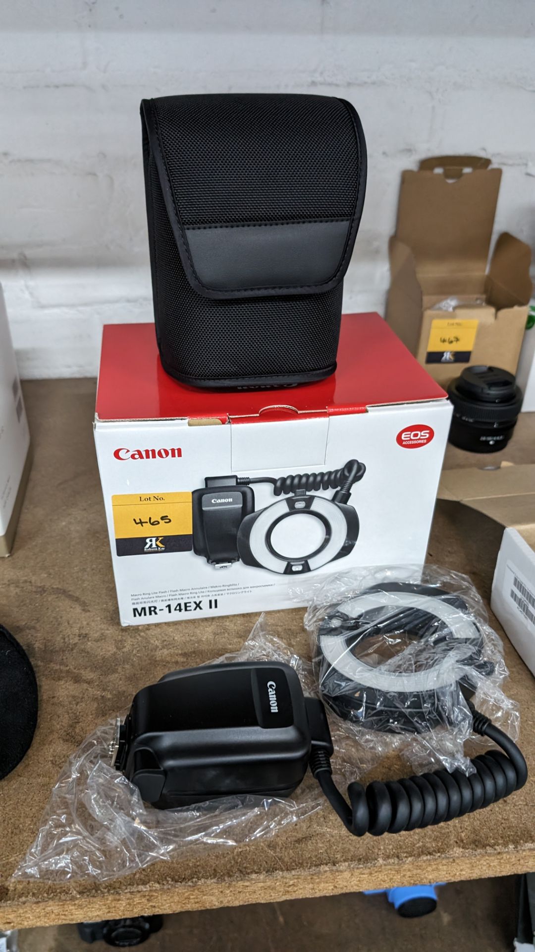 Canon MR-14EX II macro ring light flash. Includes soft carry case - Image 2 of 7