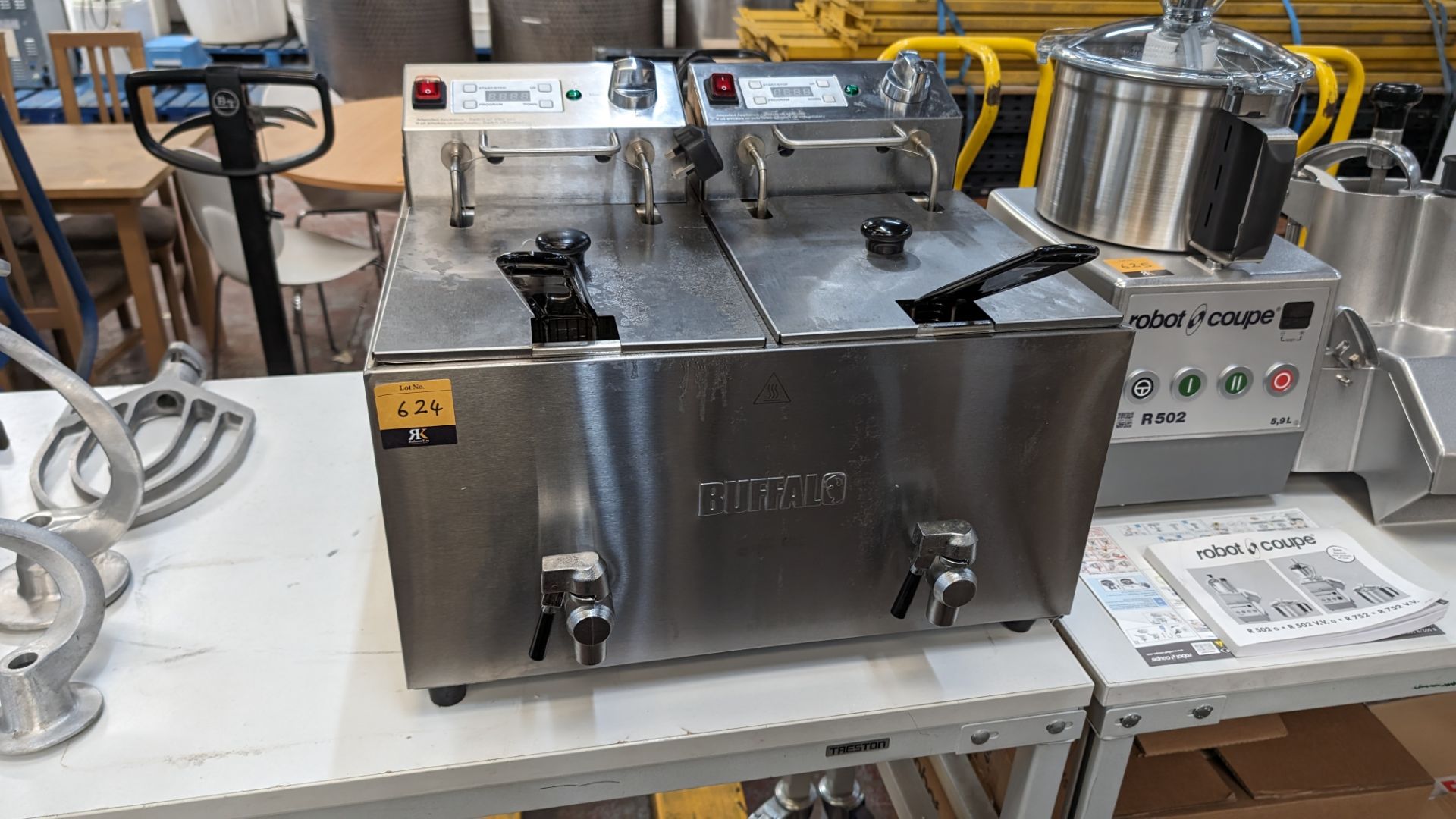 Buffalo benchtop twin tank deep fat fryer