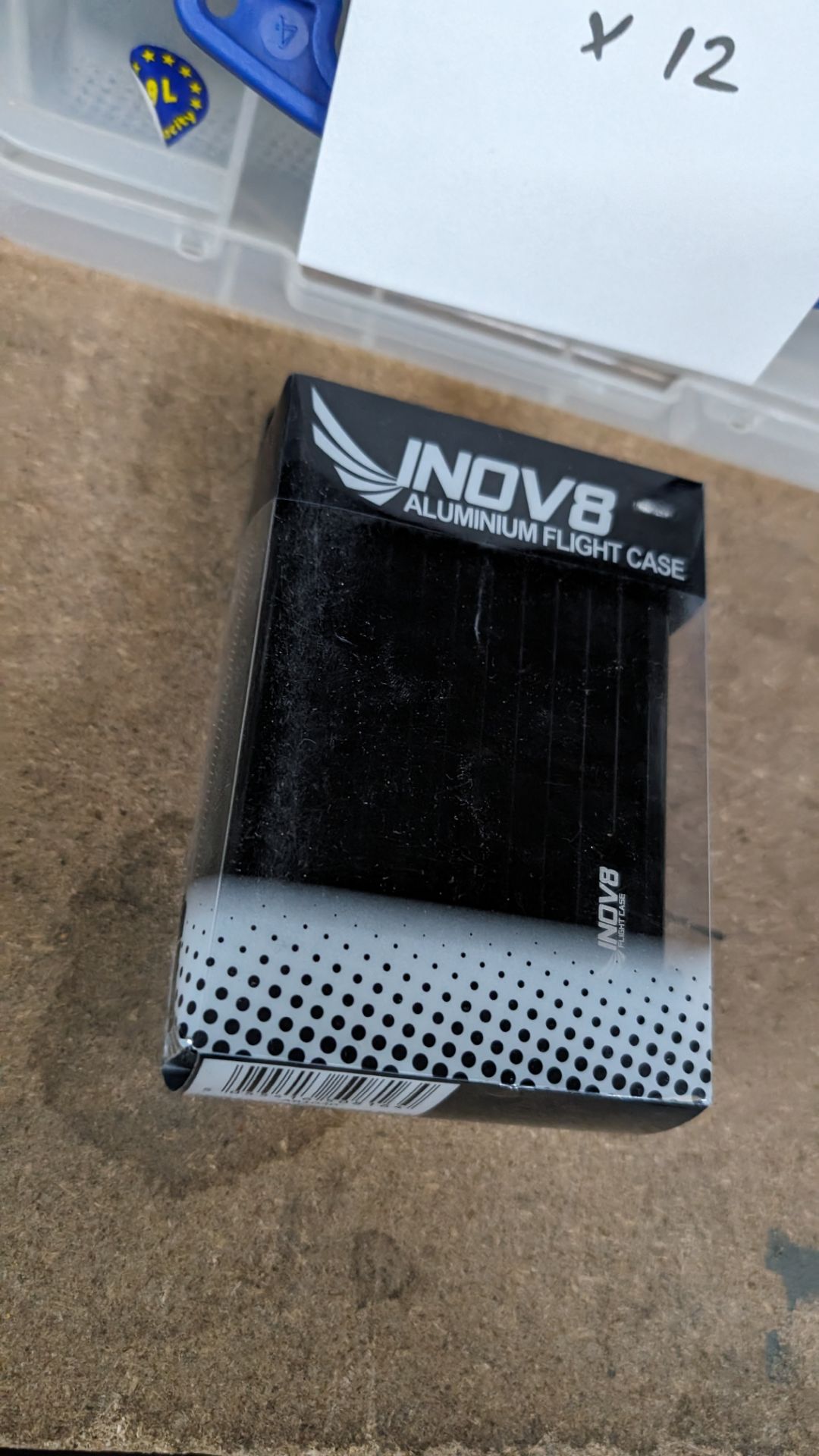 12 off Inov8 aluminium camera flight cases - Bild 3 aus 4