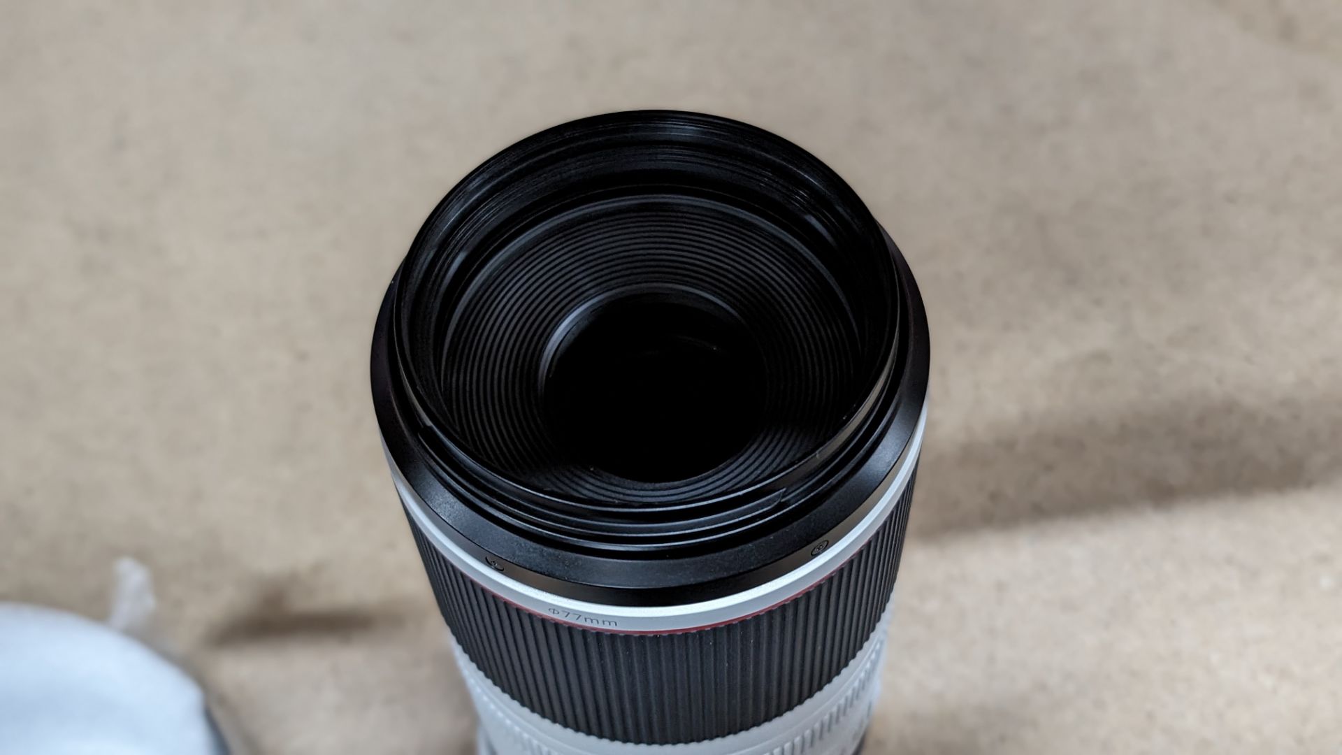 Canon RF 100-500mm lens, f4.5/7.1 L IS USM, including soft carry case and strap - Image 23 of 28