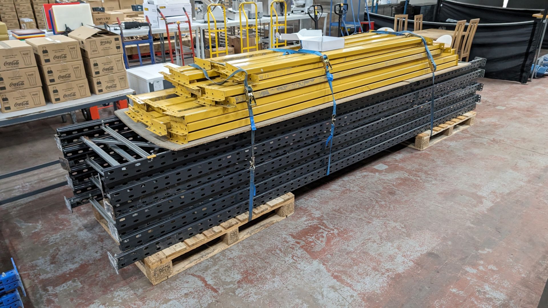 Quantity of pallet racking comprising 8 off uprights each measuring 4,500mm tall and 900mm wide, plu - Image 2 of 10