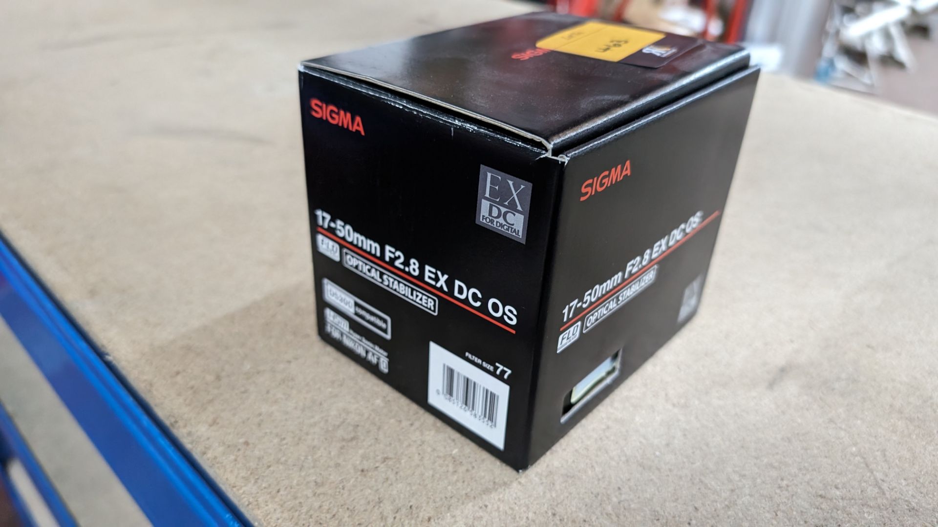 Sigma 17-50mm f2.8 EX DC OS optical stabilizer lens, including soft carry case - Image 5 of 6