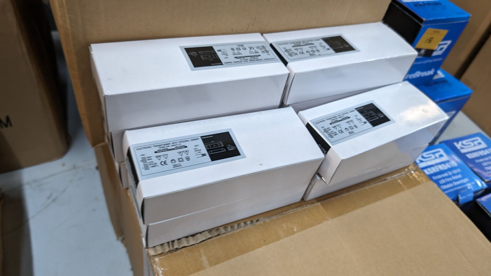 210 off Teamluxe electronic transformers with integral dimmer (5 boxes plus 10 loose transformers) - Bild 3 aus 5