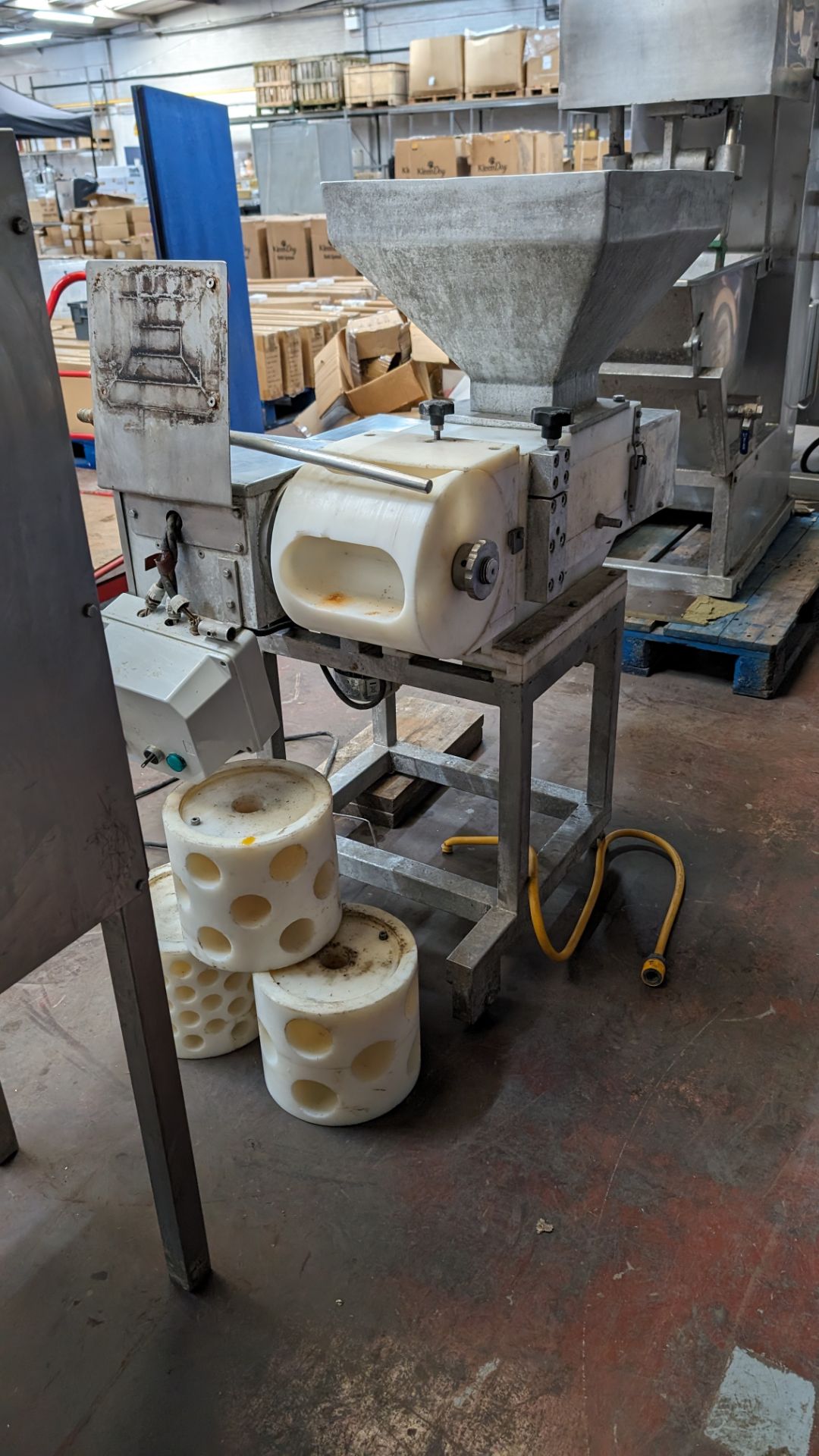 Mozzarella forming machine, 80kg/h, 3-phase, with 25g, 125g, 250g and 1kg forming rollers/moulds. U - Bild 11 aus 13