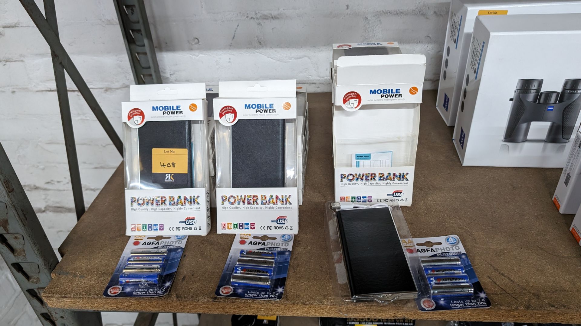 17 off mobile power banks plus 3 packs of batteries - Image 4 of 10