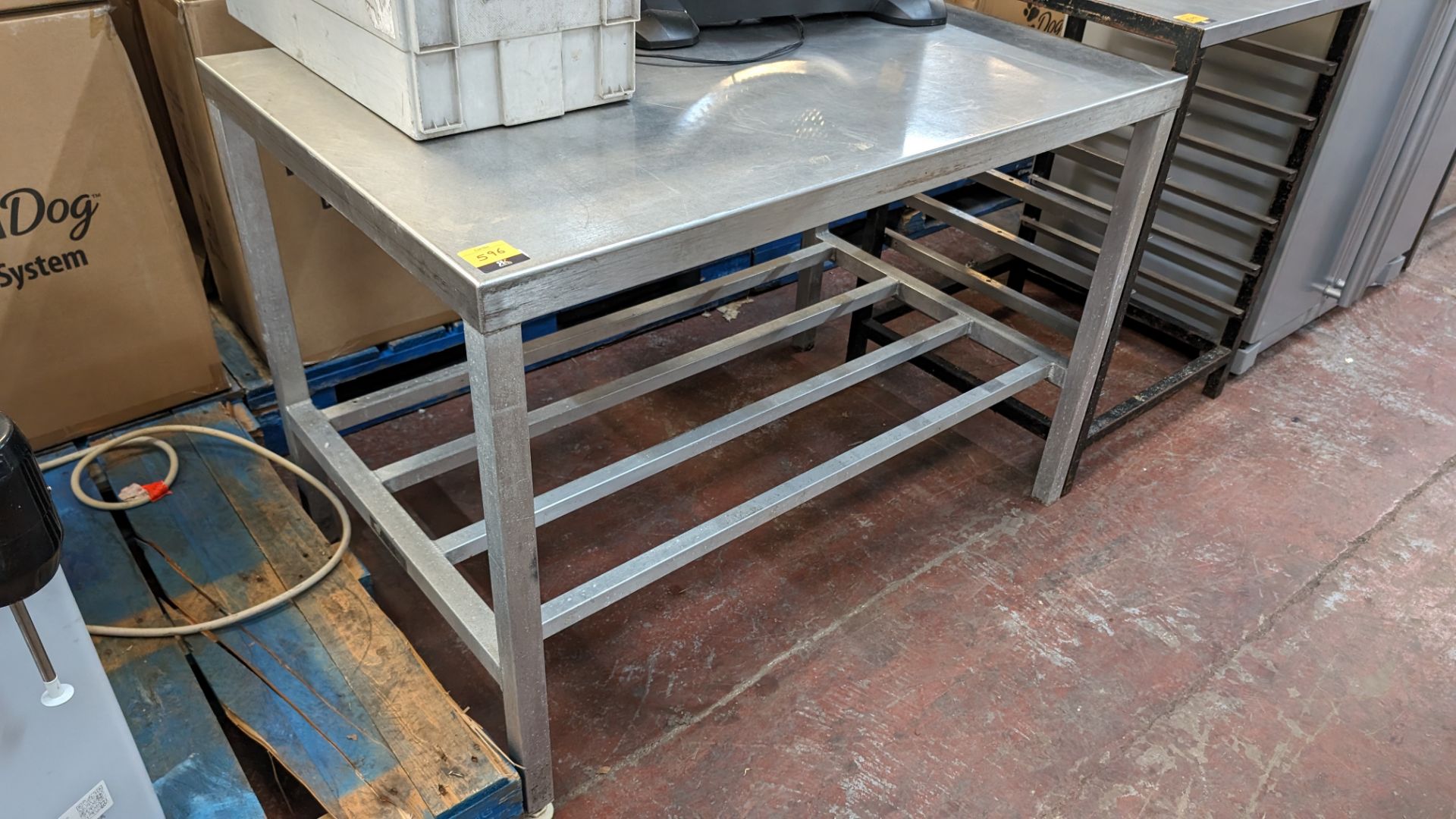 Large stainless steel table measuring 120cm x 75cm x 83cm - Bild 2 aus 4